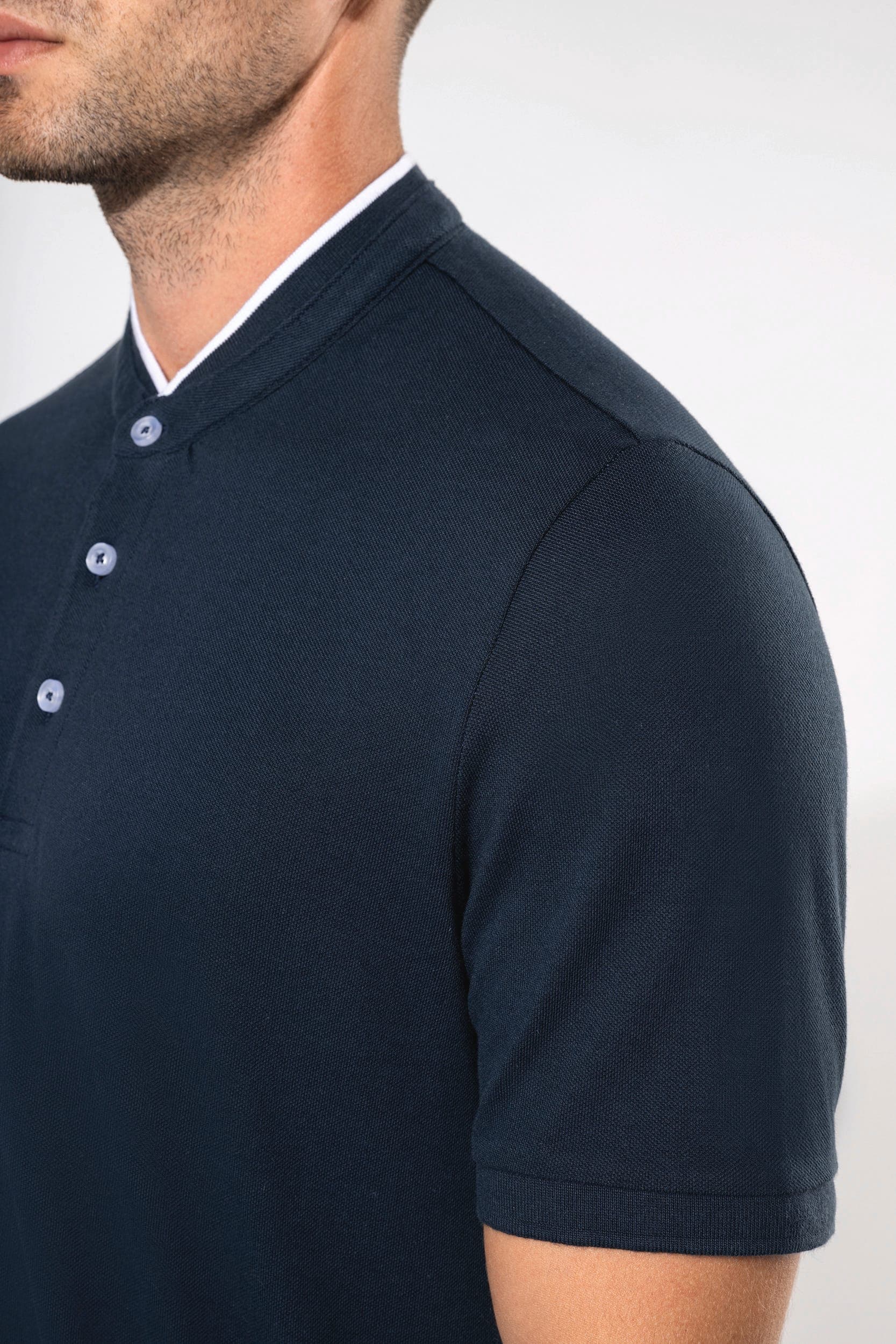 Polo col mao manches courtes homme en situation