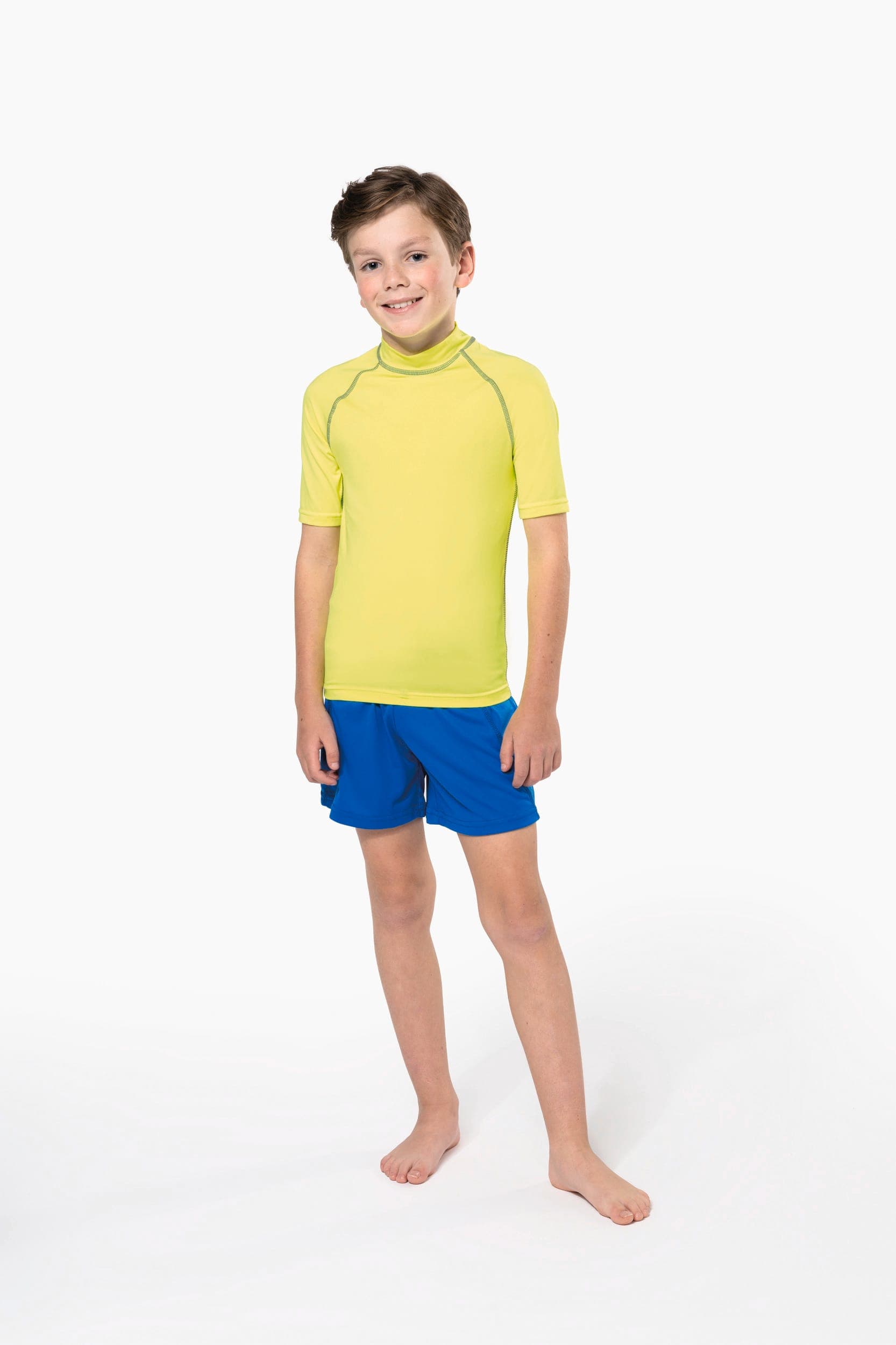 T-shirt technique à manches courtes avec protection anti-UV enfant en situation
