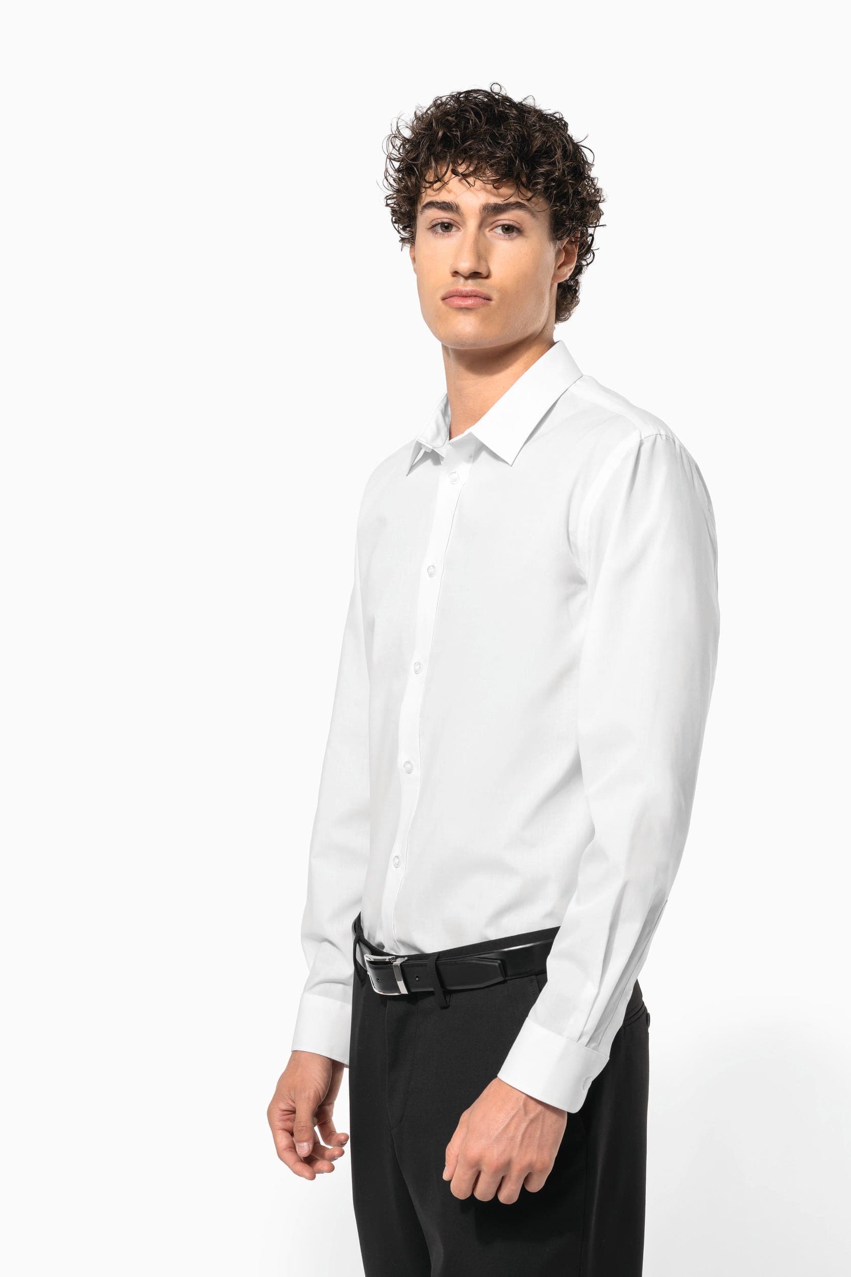 Chemise popeline polycoton sans poche entretien facile homme en situation