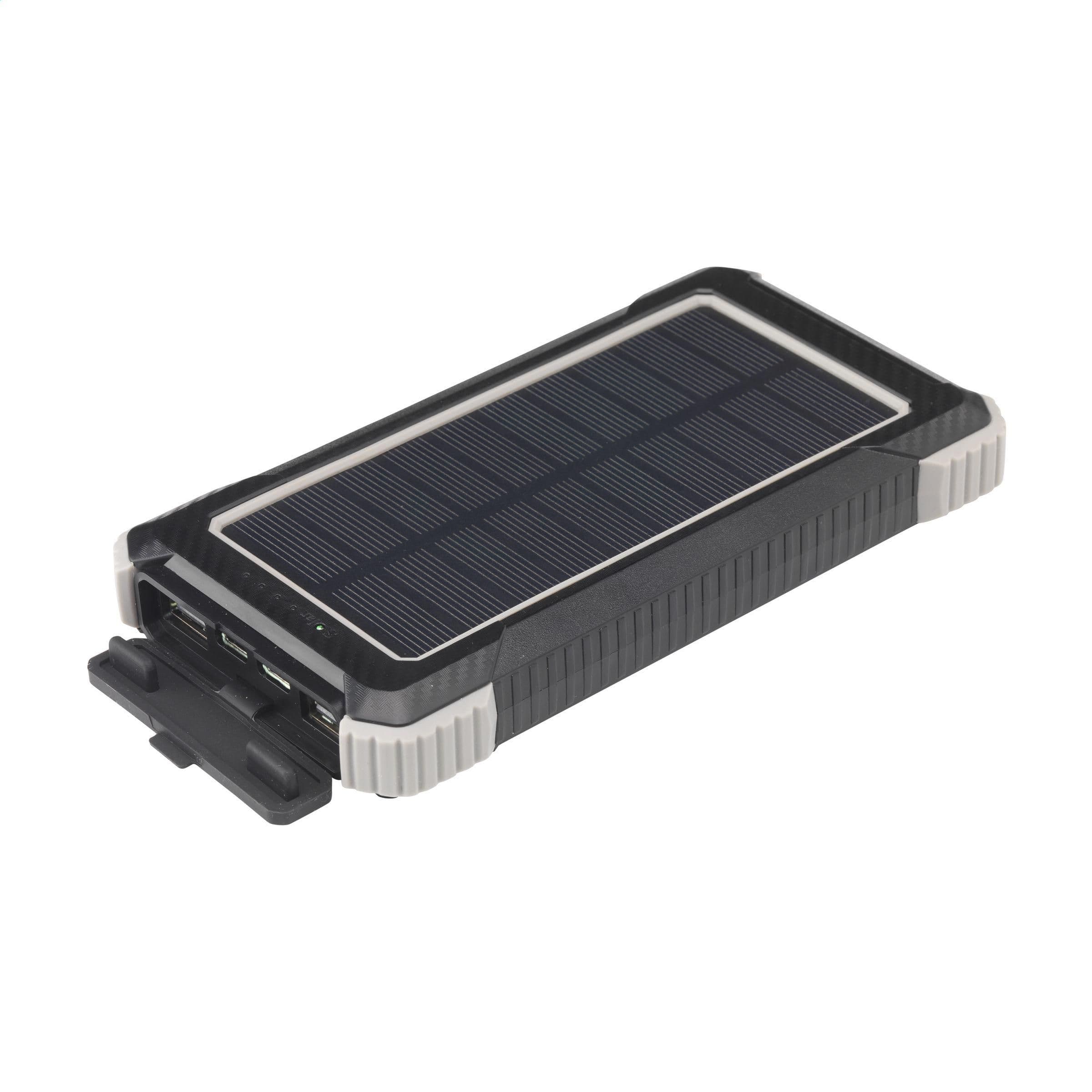 Chargeur solaire Trail RCS 10000 en situation