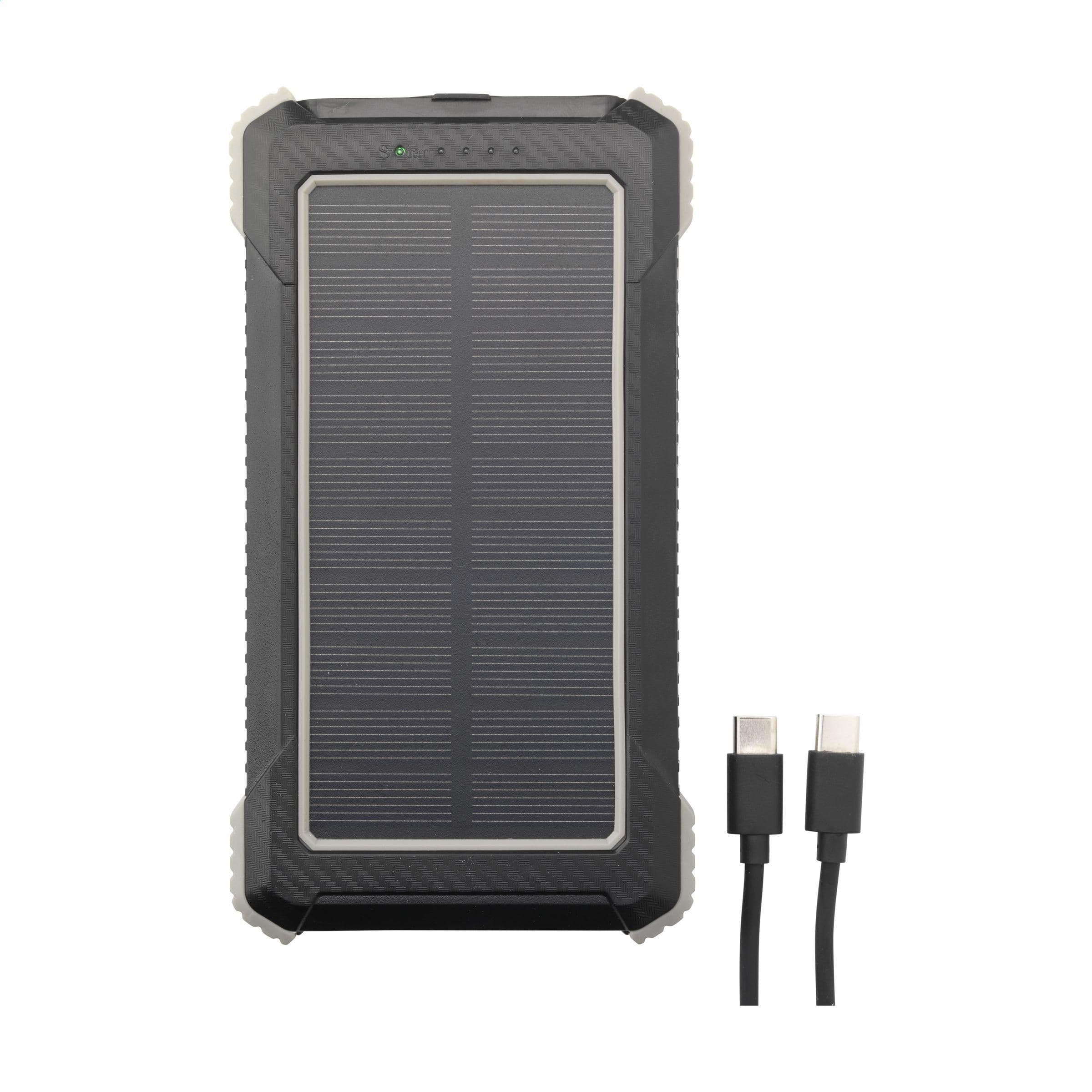 Chargeur solaire Trail RCS 10000 en situation