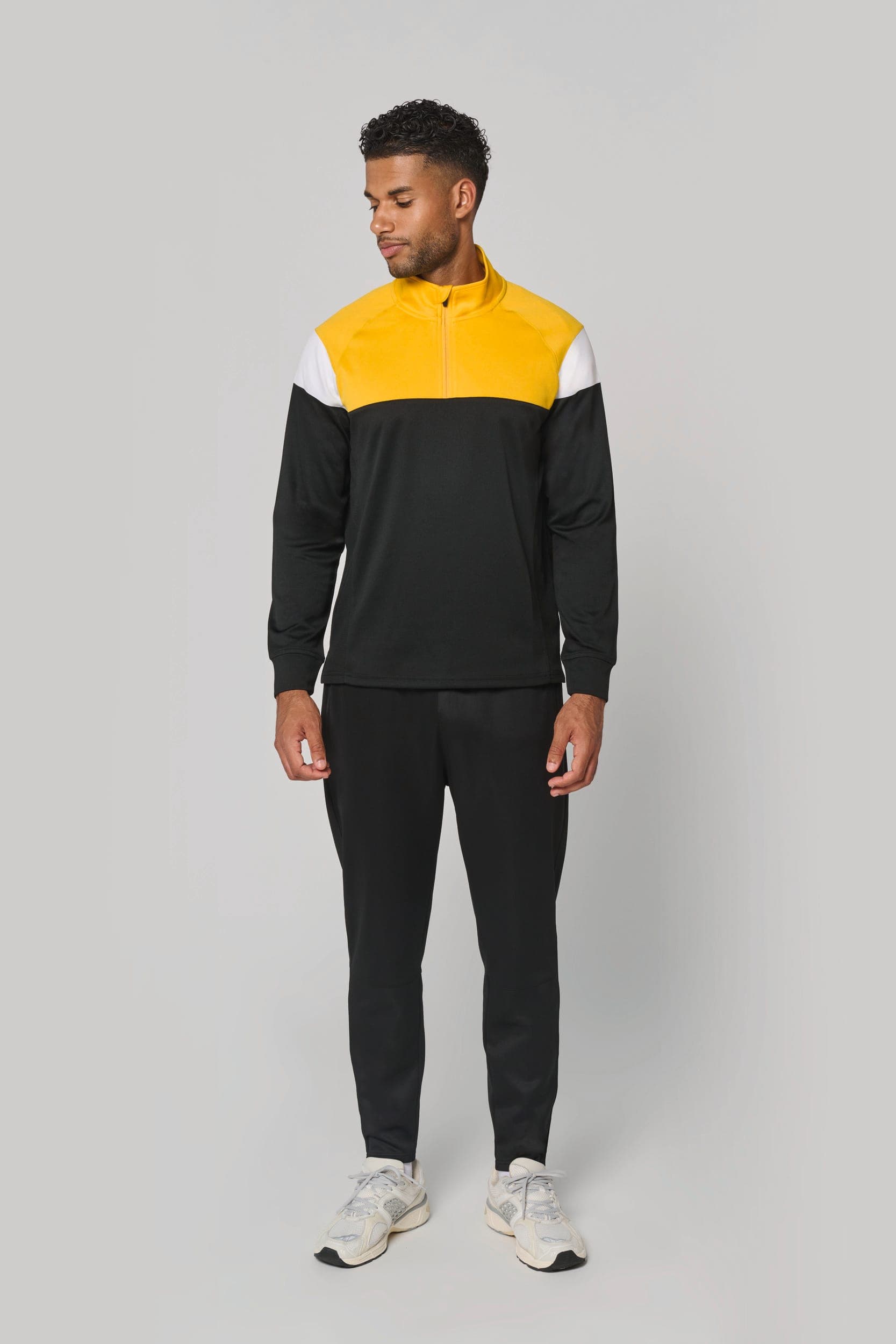 Sweat d'entrainement 1/4 zip unisexe en situation