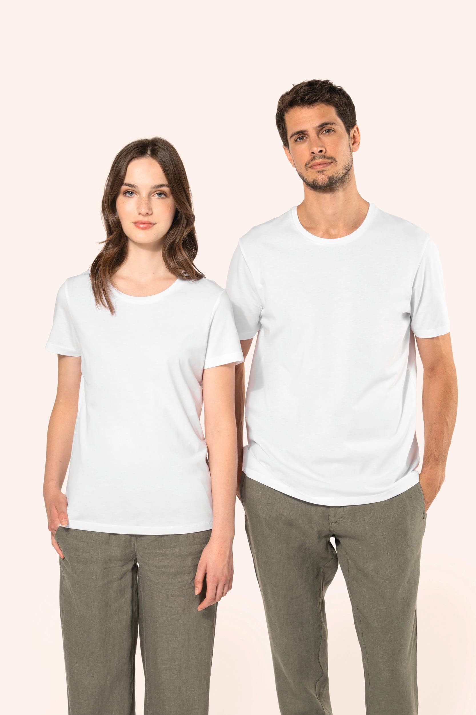 T-shirt Supima® col rond manches courtes femme en situation