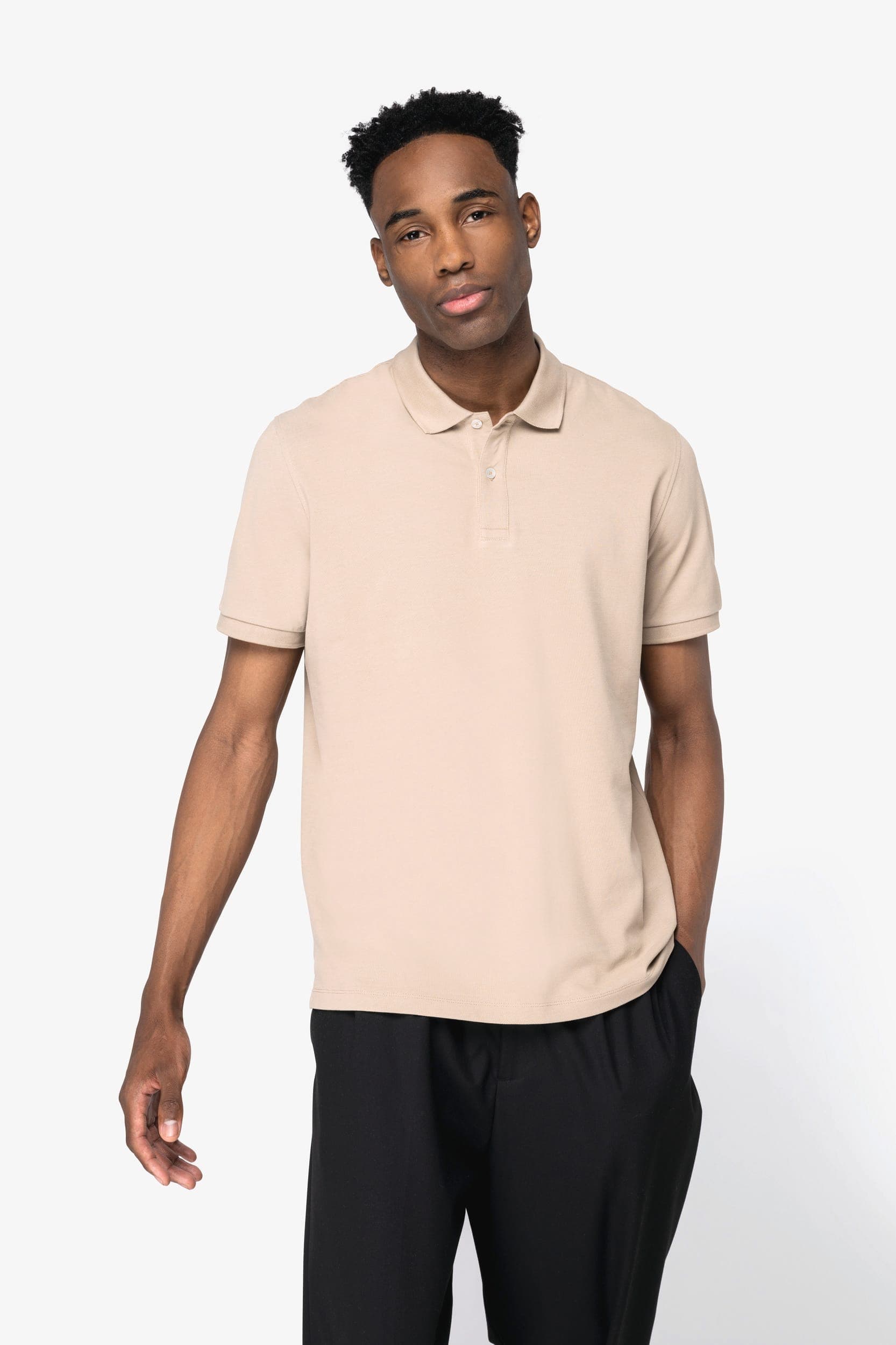 Polo écoresponsable maille piquée homme en situation