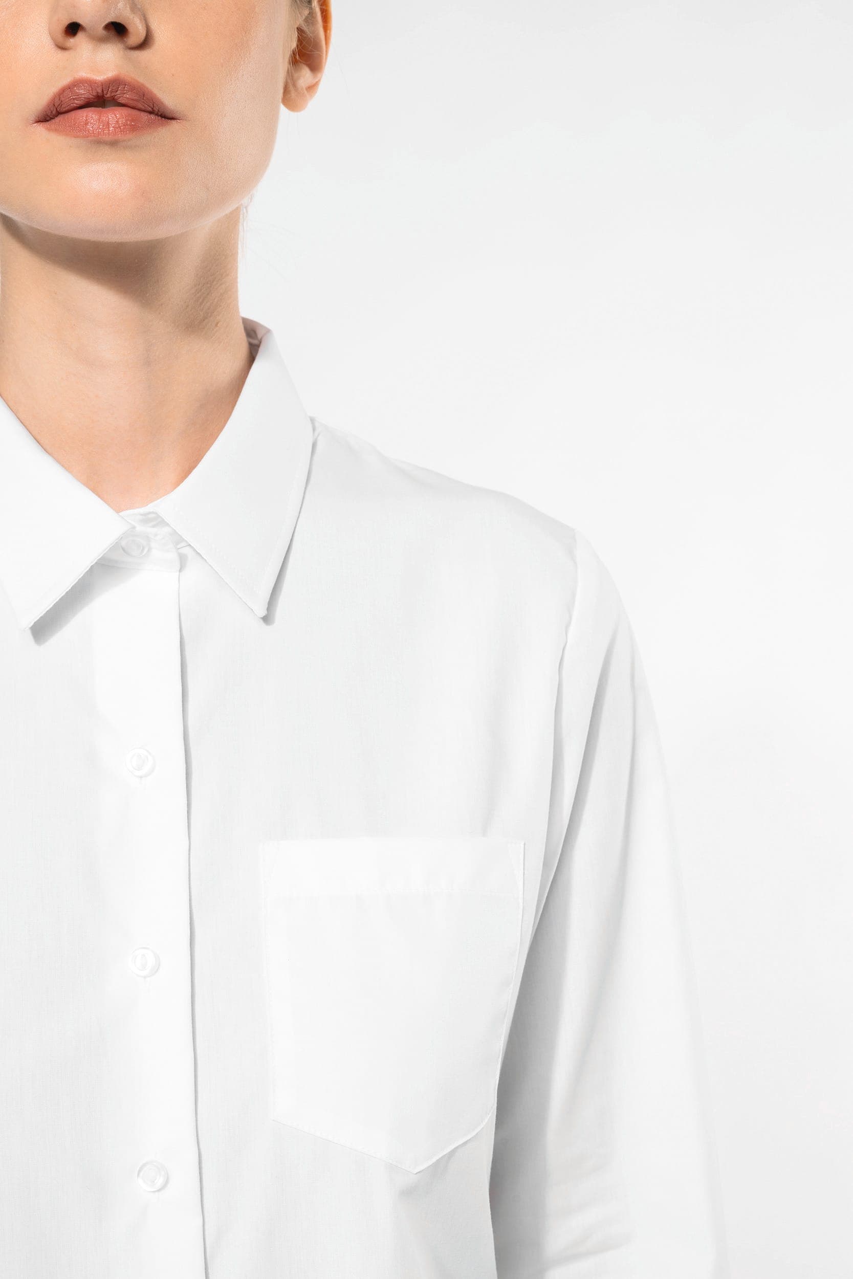 Chemise popeline manches longues femme en situation
