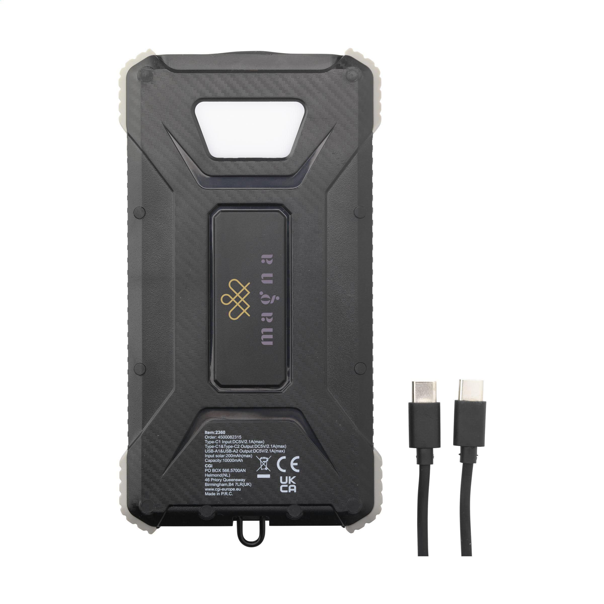 Chargeur solaire Trail RCS 10000 en situation