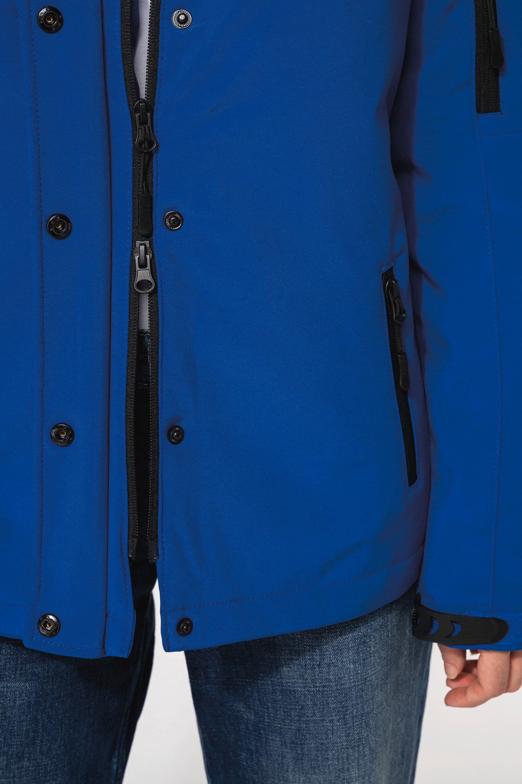 Parka softshell doublée capuche femme en situation