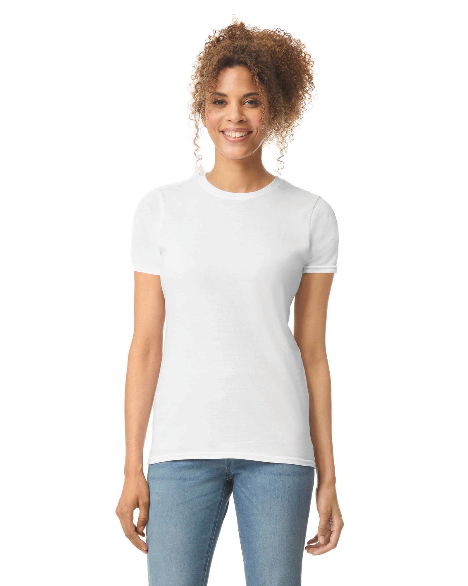 T-shirt femme col rond Softstyle en situation