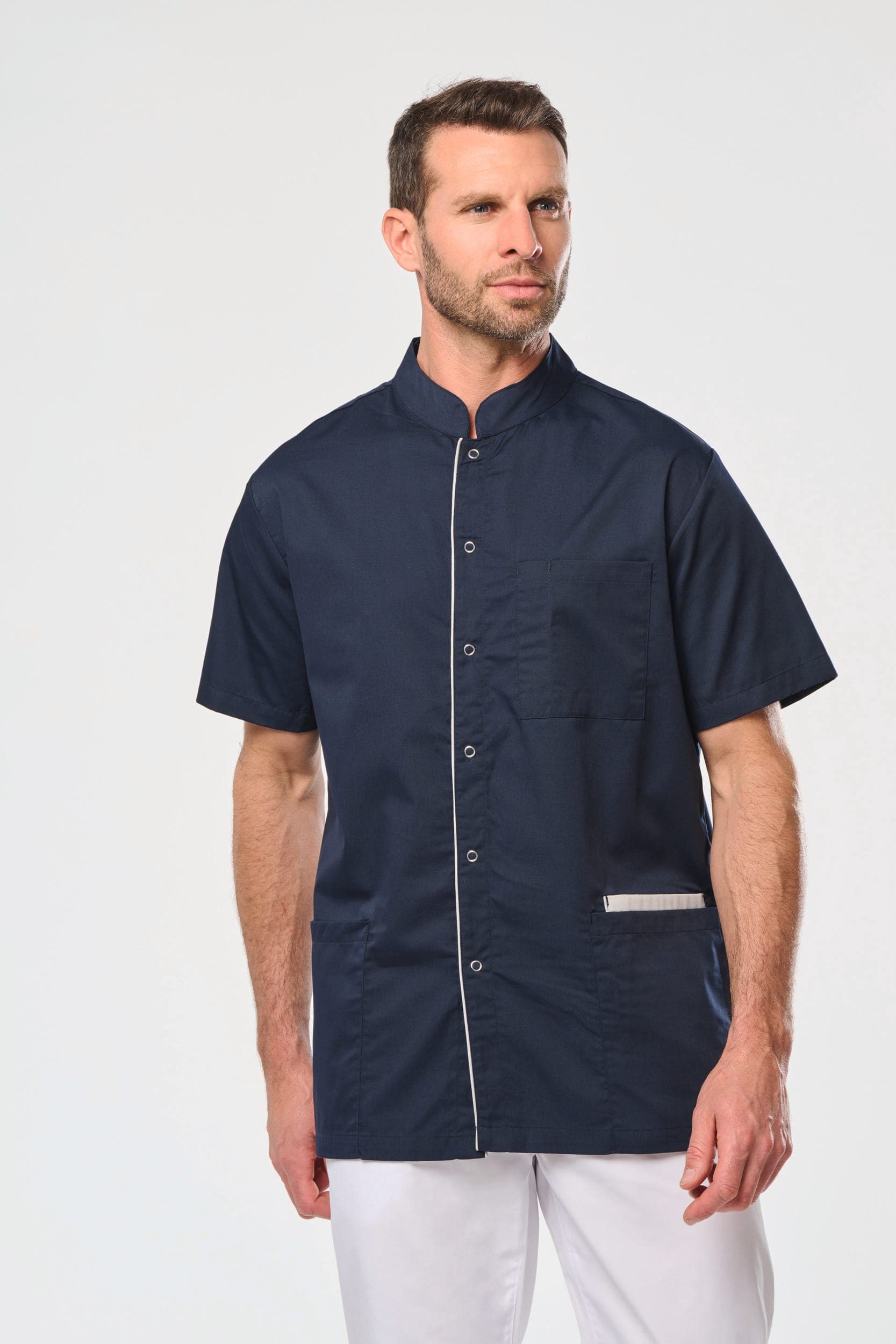 Blouse polycoton avec boutons-pression homme en situation