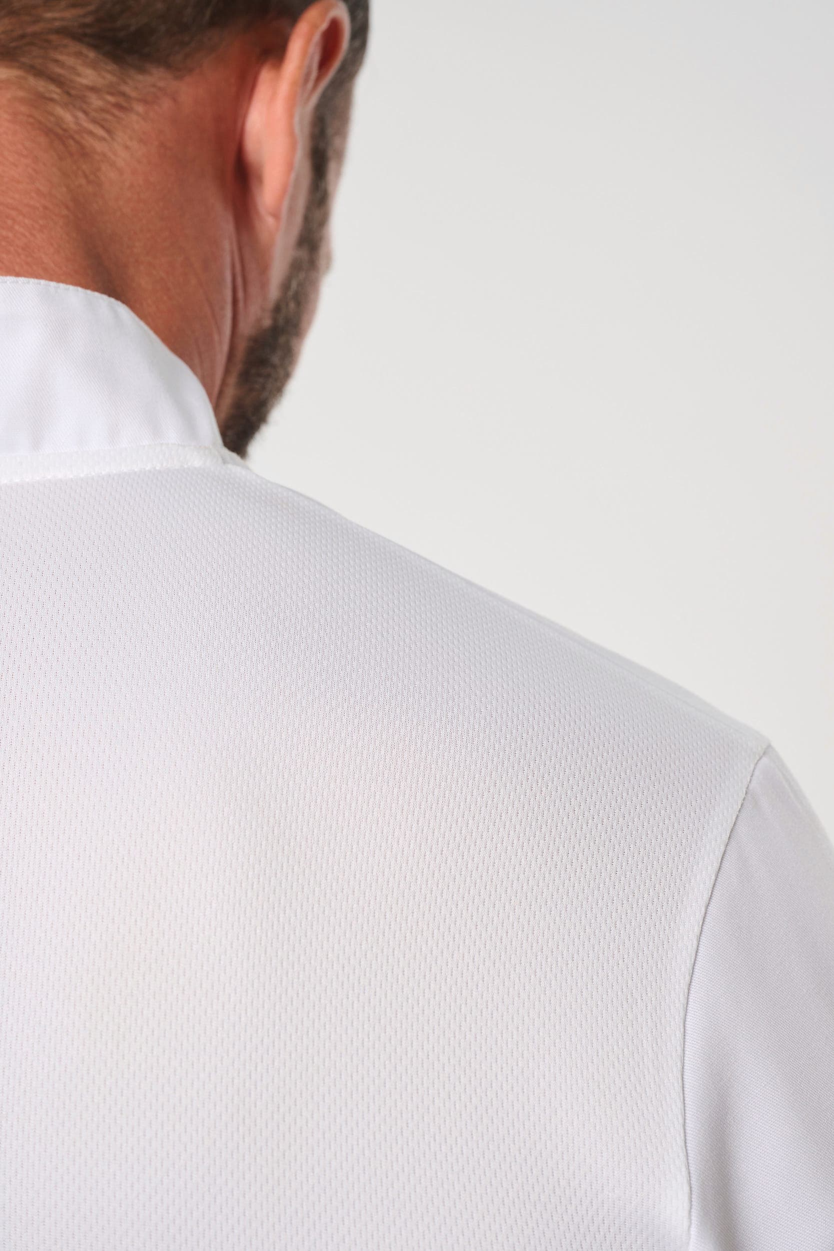 Veste de cuisine écoresponsable et respirante manches longues unisexe en situation
