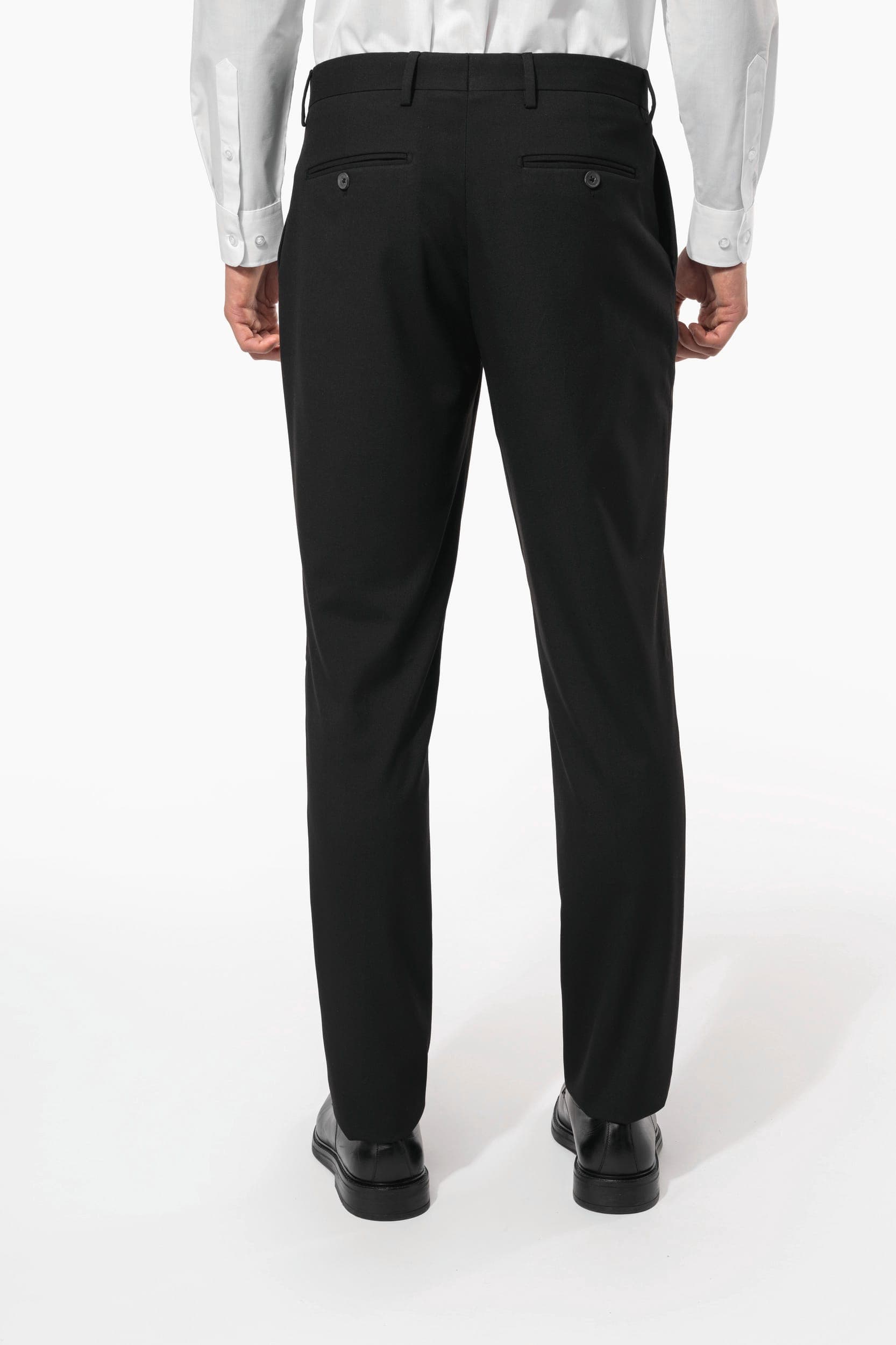 Pantalon homme en situation