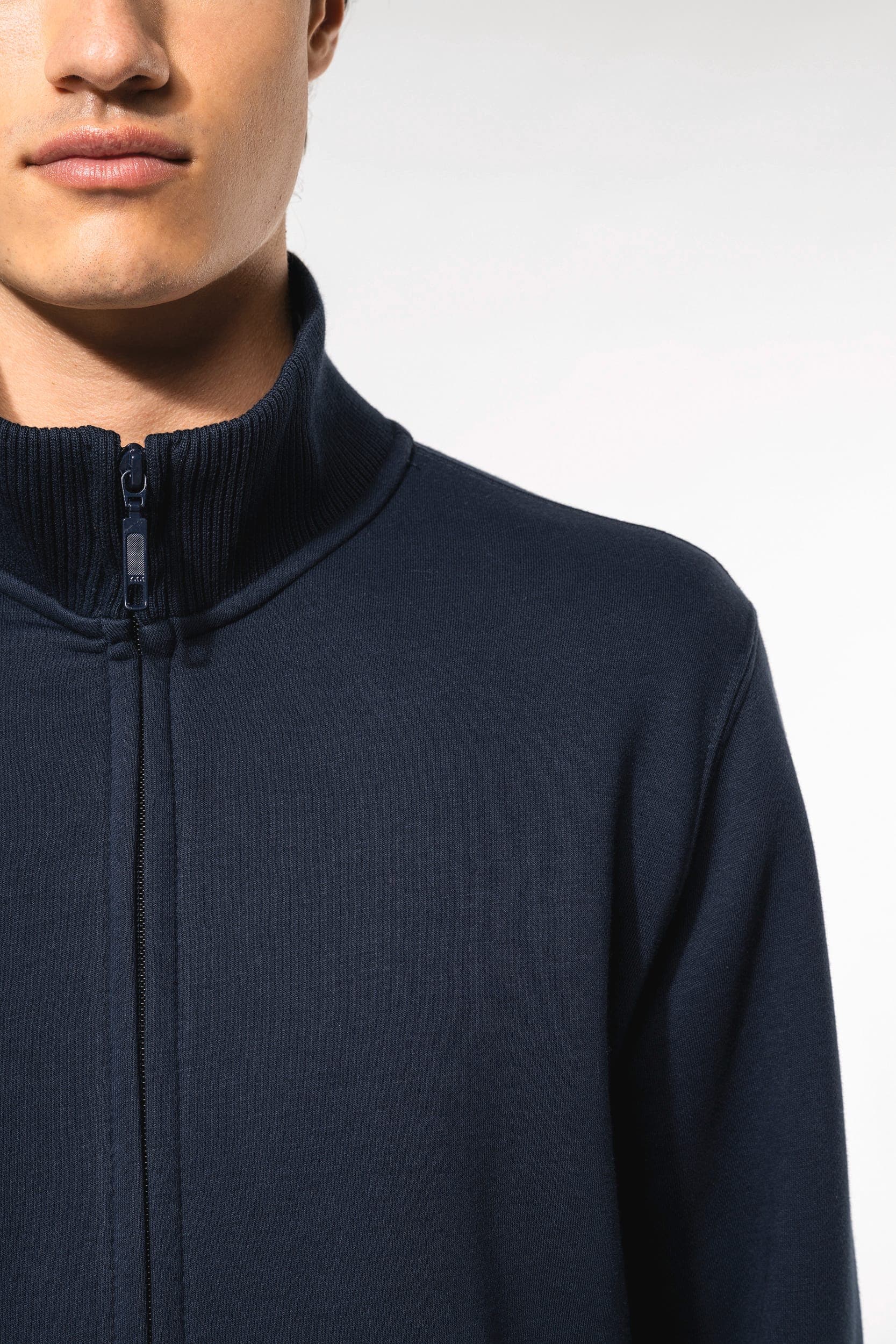 Veste molleton zippée homme en situation