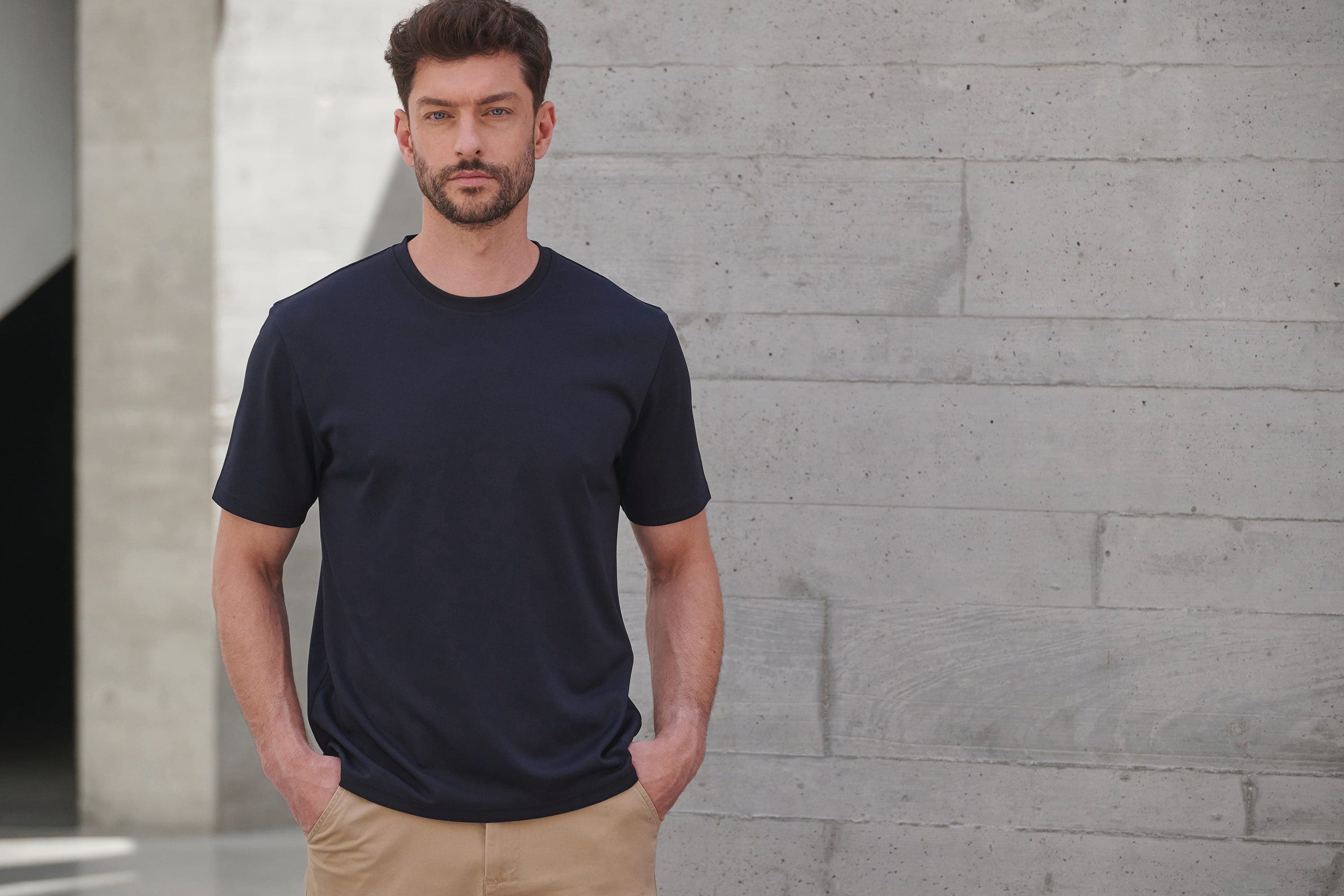 T-shirt Coolplus® unisexe en situation