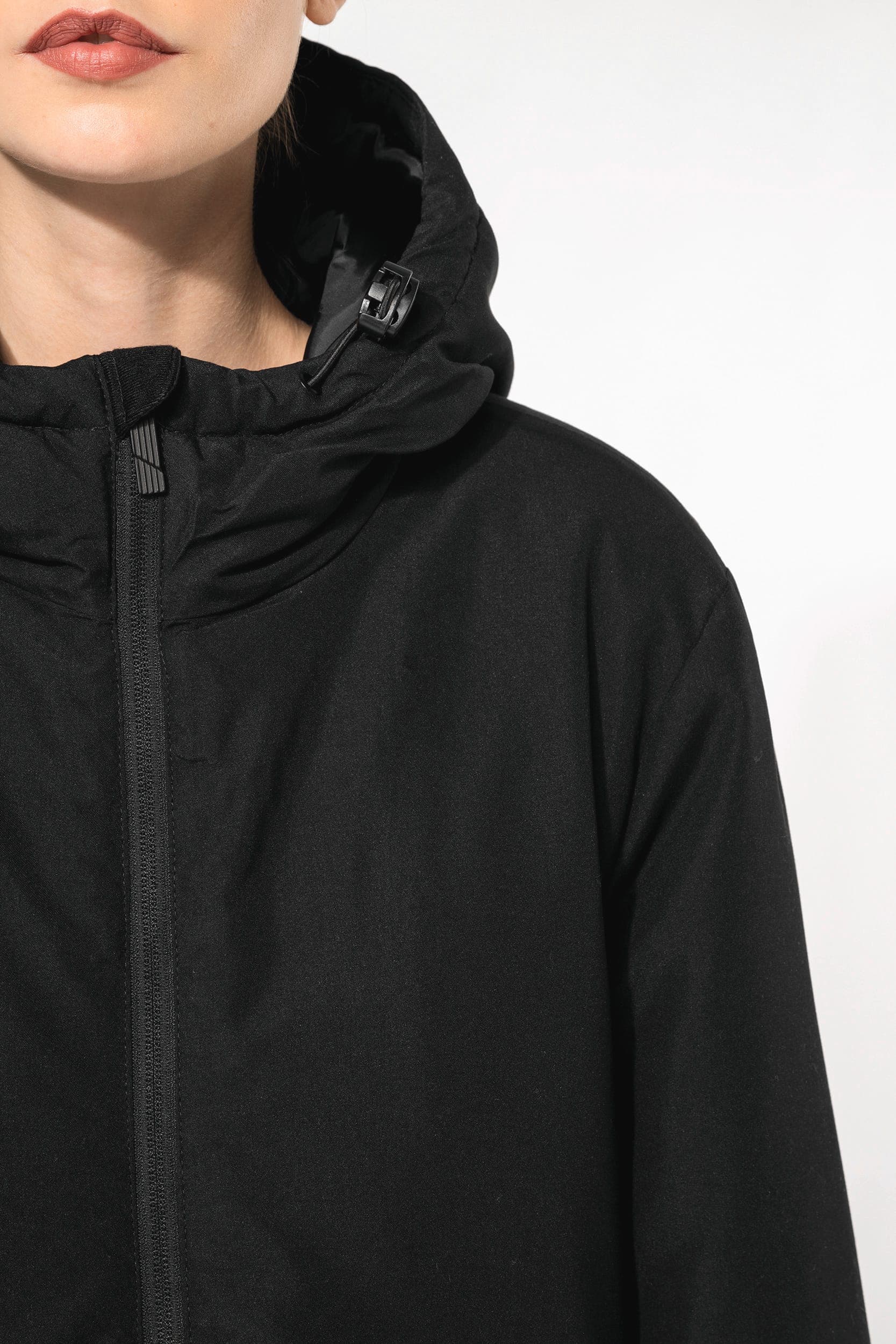 Parka à capuche recyclée unisexe en situation