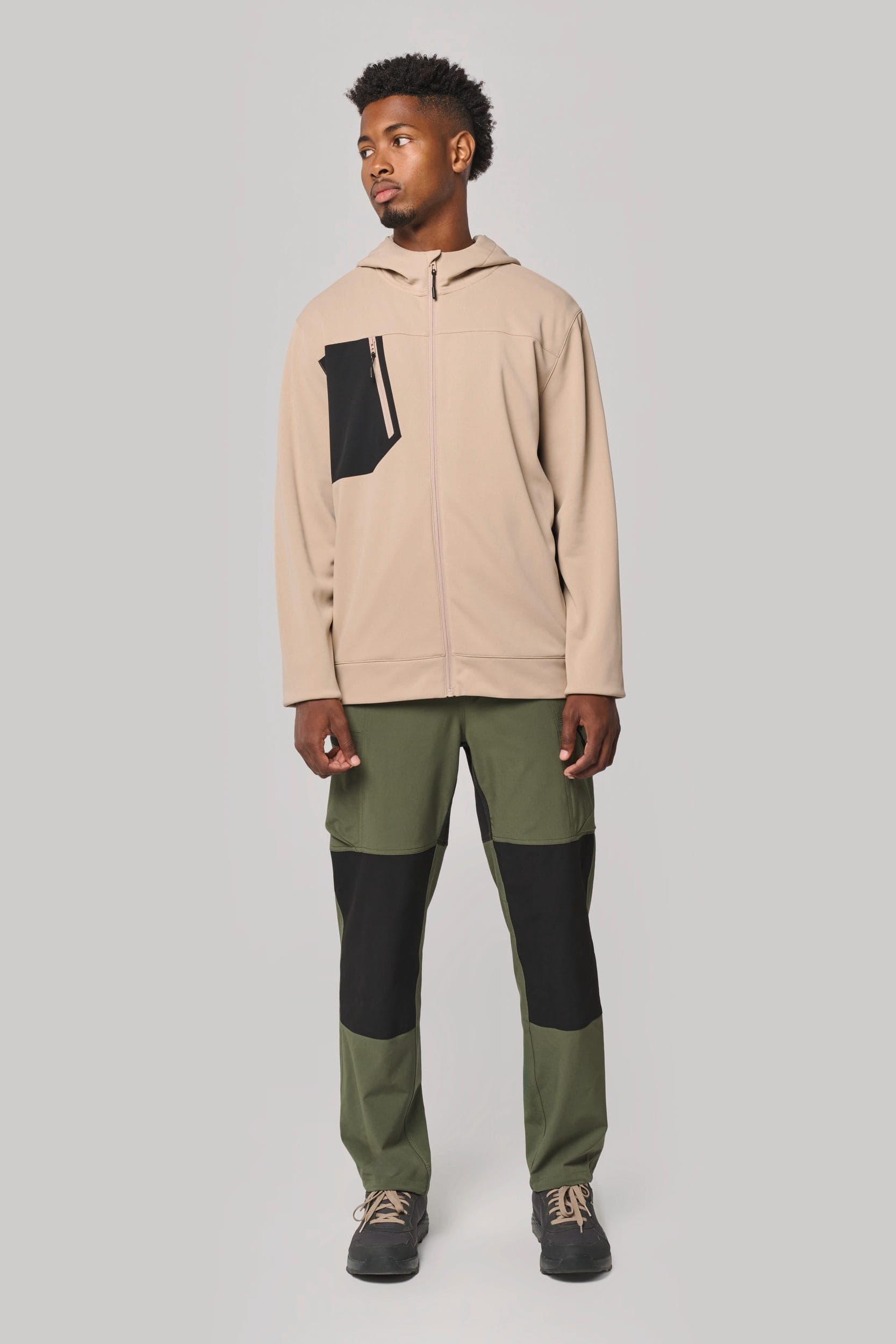 Pantalon outdoor unisexe en situation