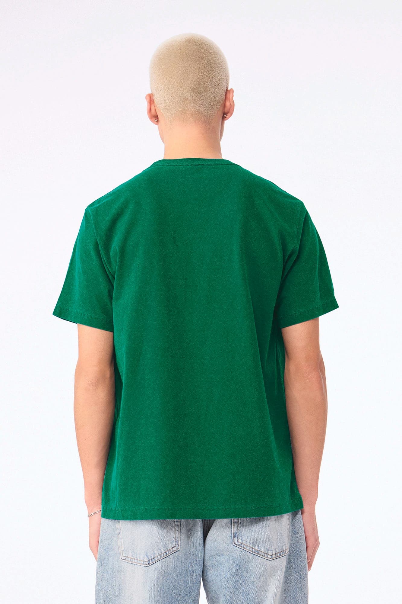 T-shirt délavé épais unisexe en situation