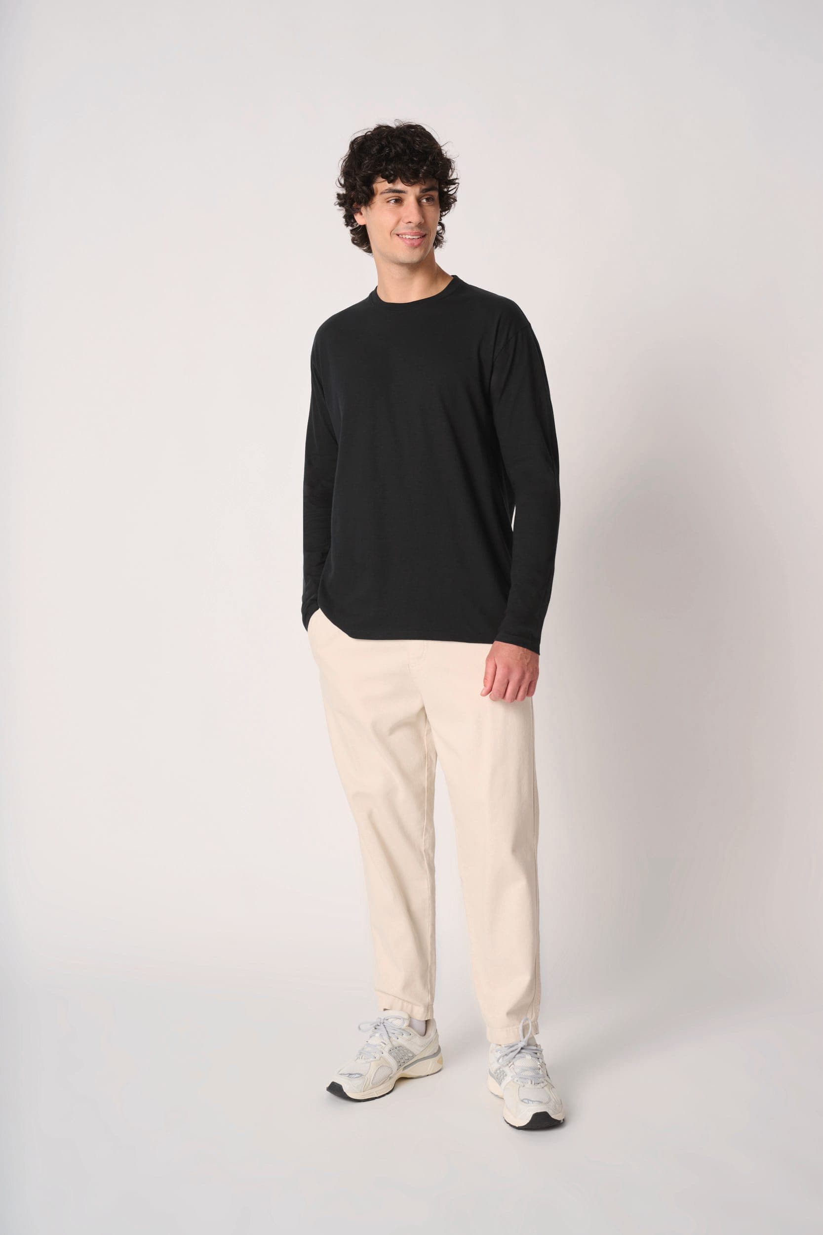 T-shirt LSL unisexe iDeal190 en situation