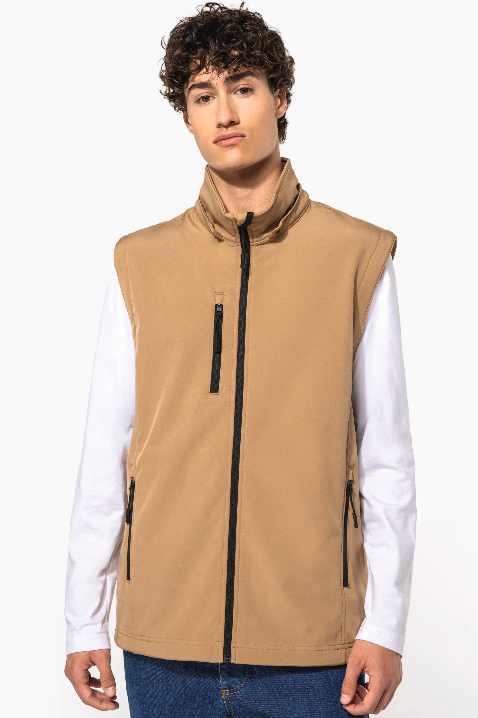 Veste Softshell 3 couches à capuche avec manches amovibles unisexe en situation