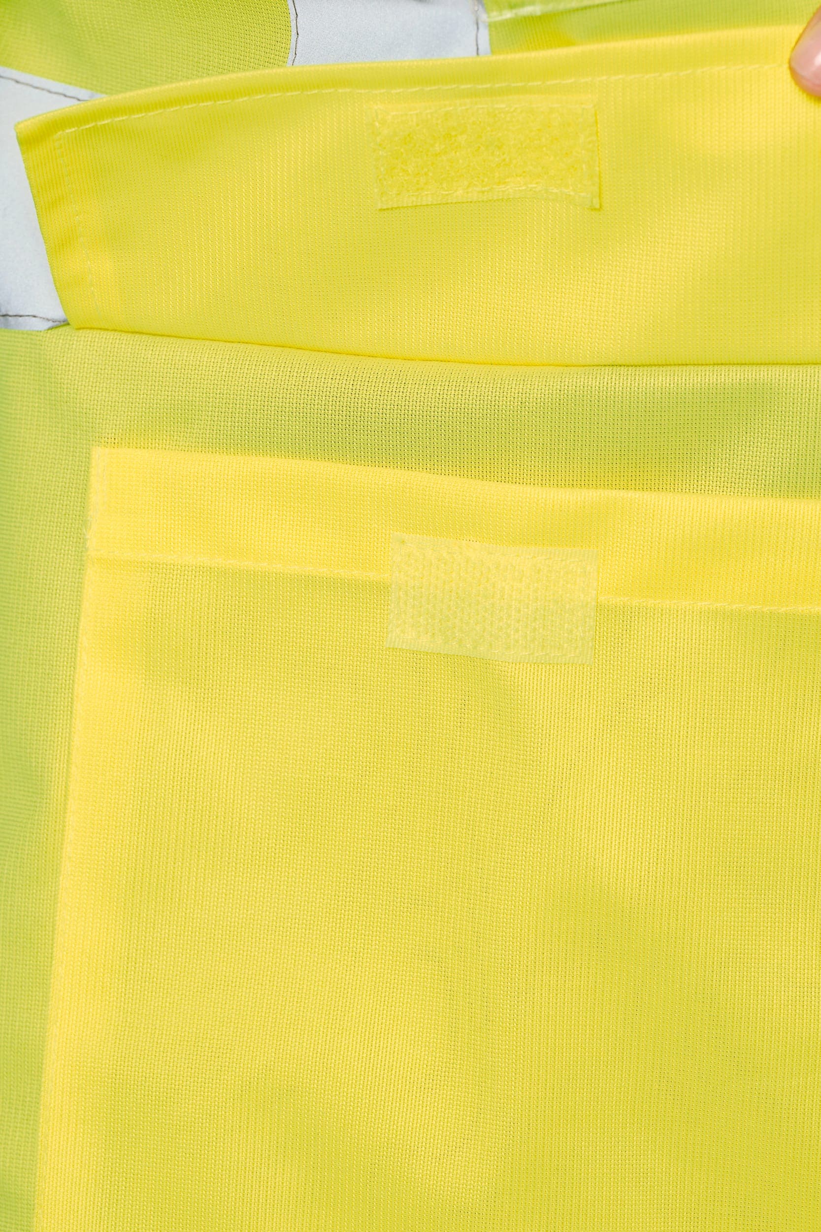 Gilet de sécurité haute visibilité recyclé avec zip unisexe en situation