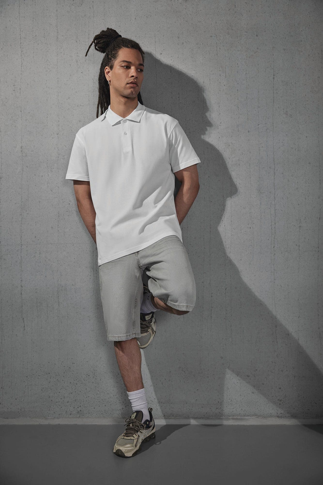 Polo homme ID.001 en situation
