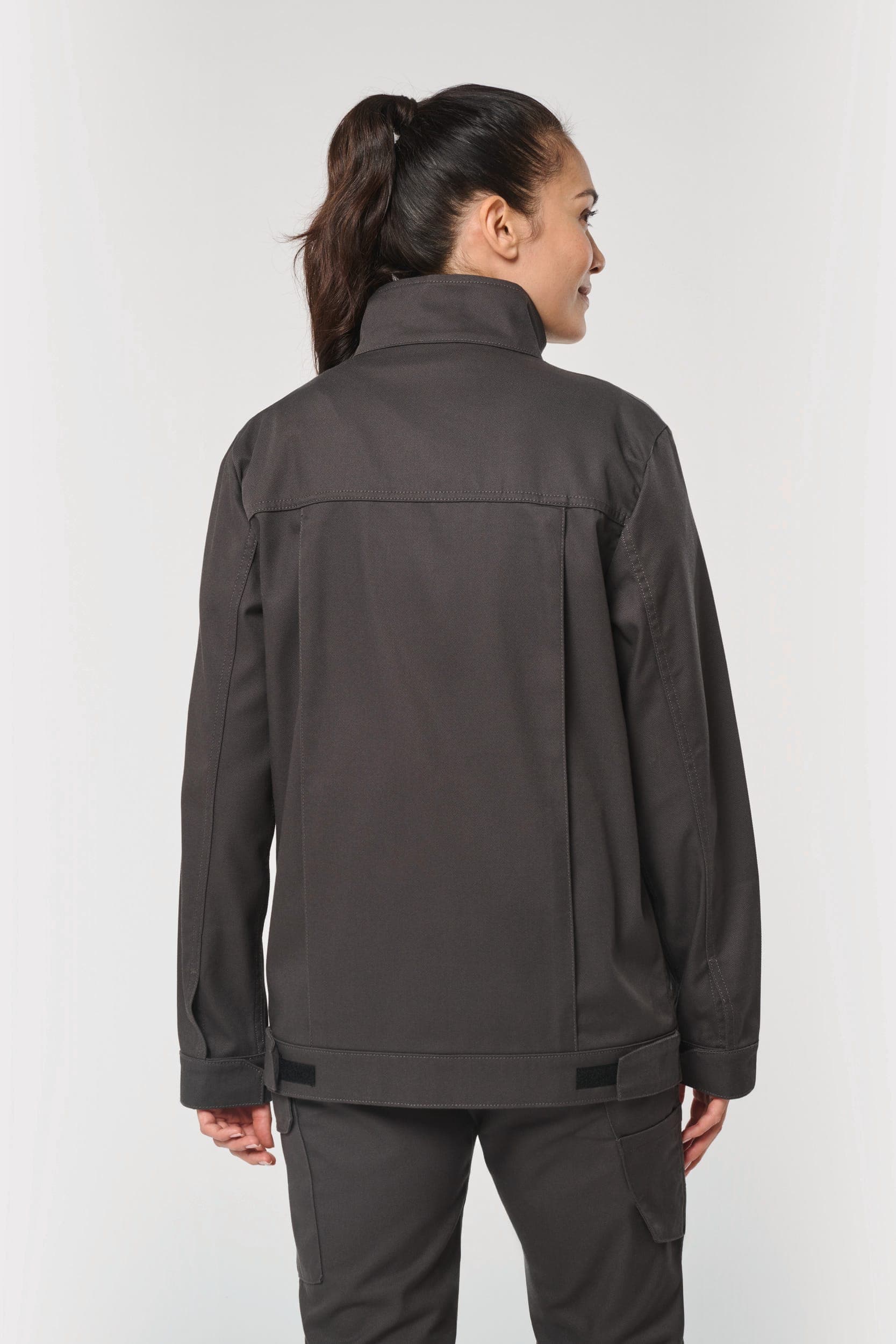 Veste de travail sans métal unisexe en situation