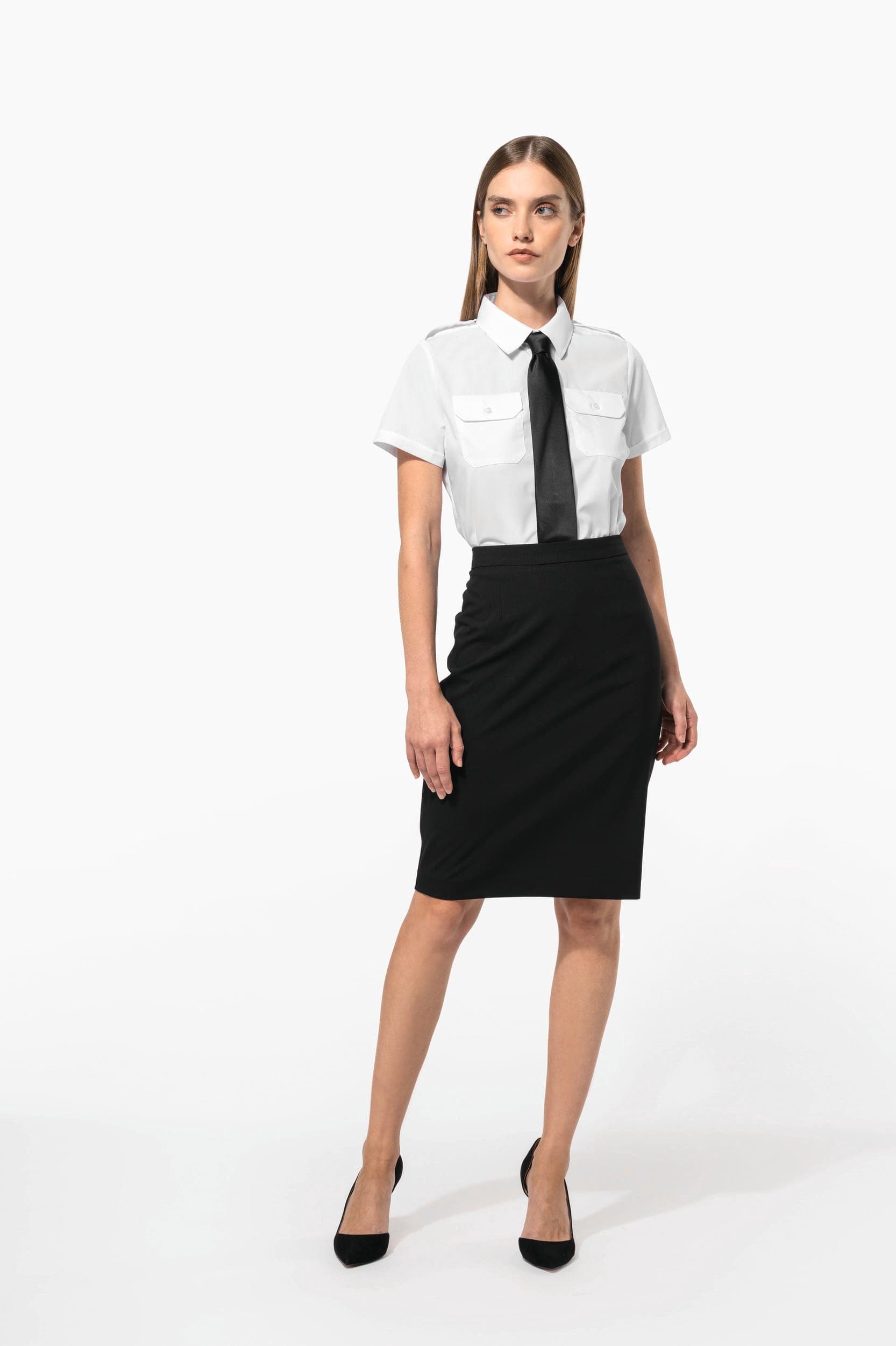 Chemise pilote manches courtes femme en situation