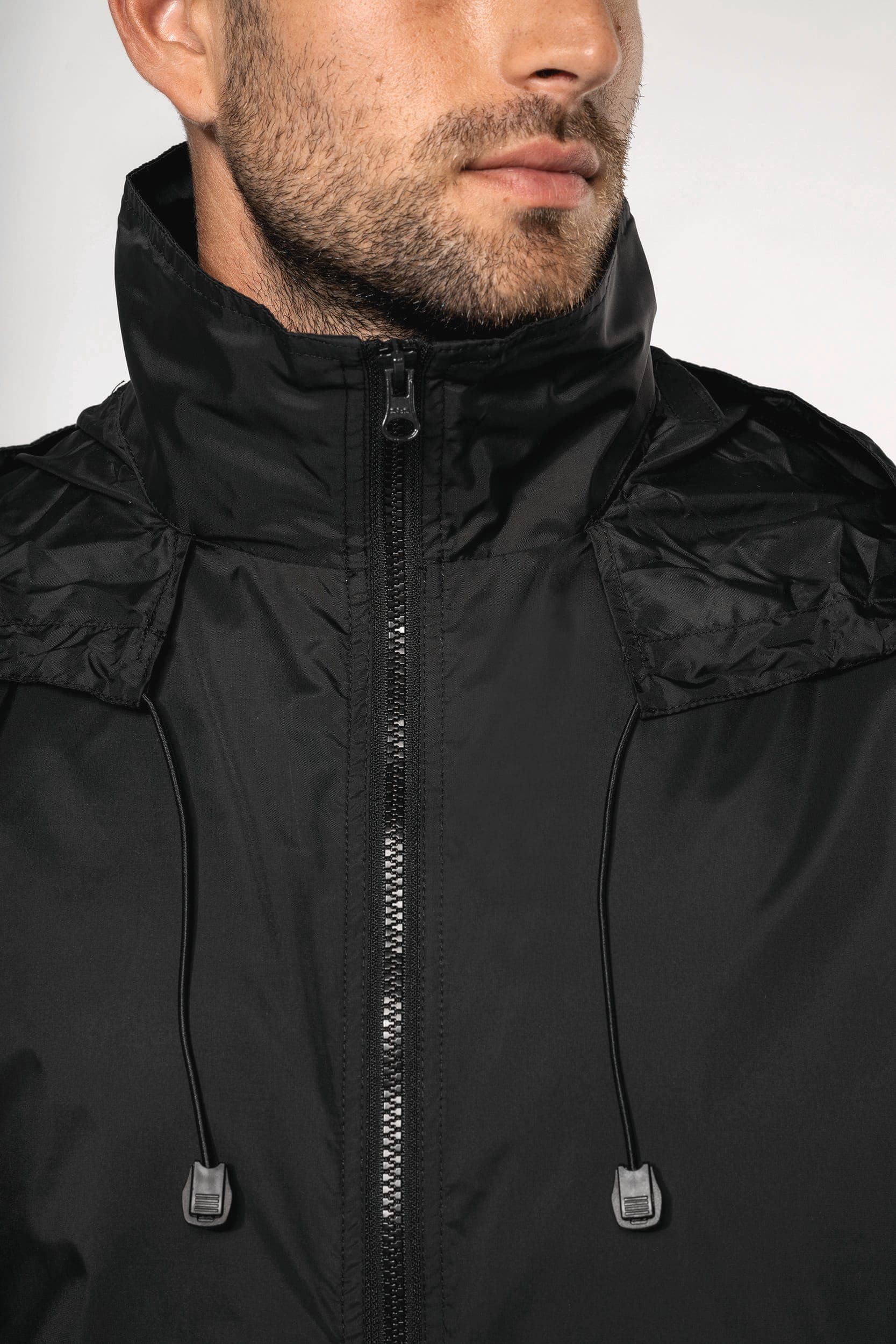 Coupe-vent doublé homme en situation