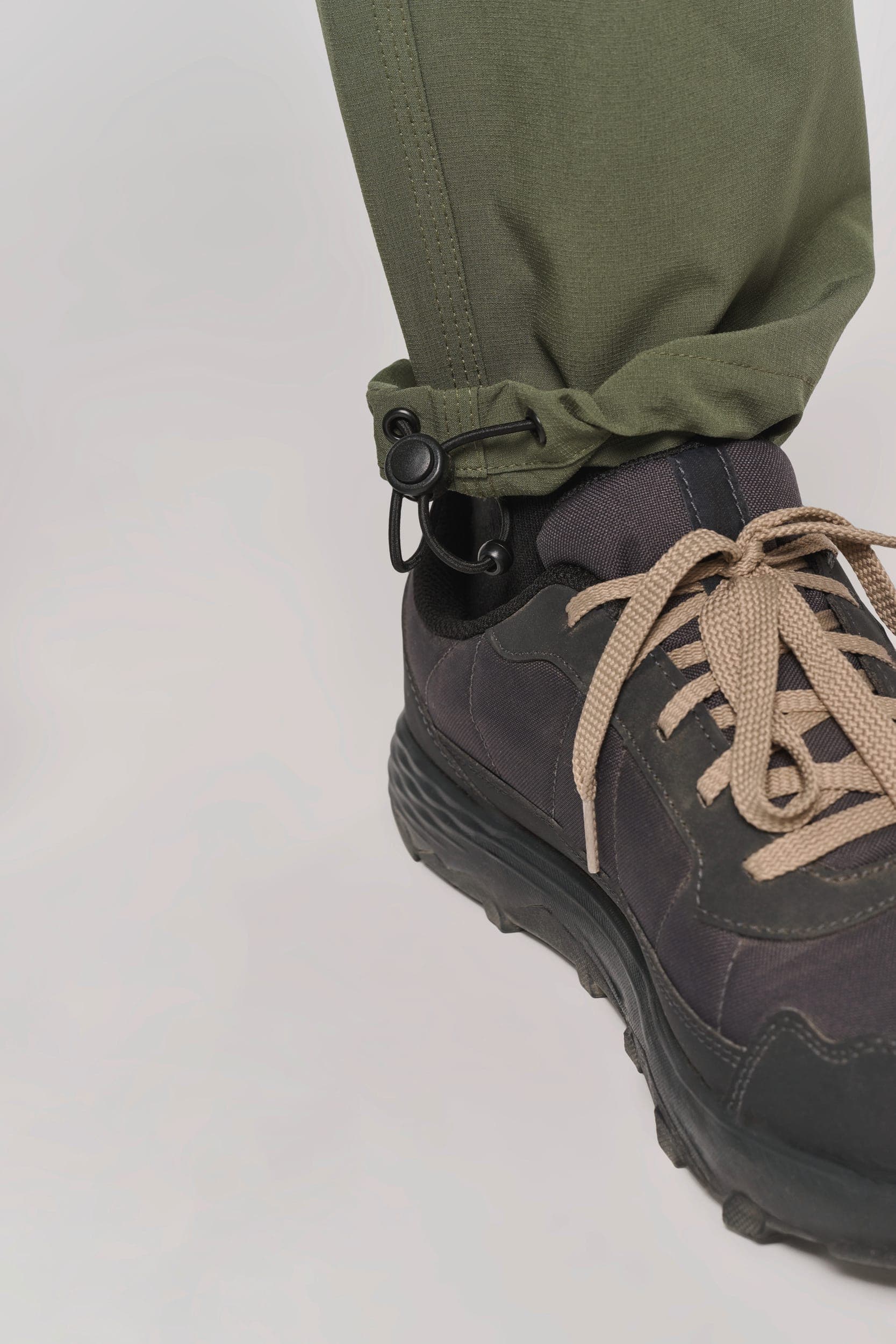 Pantalon outdoor unisexe en situation