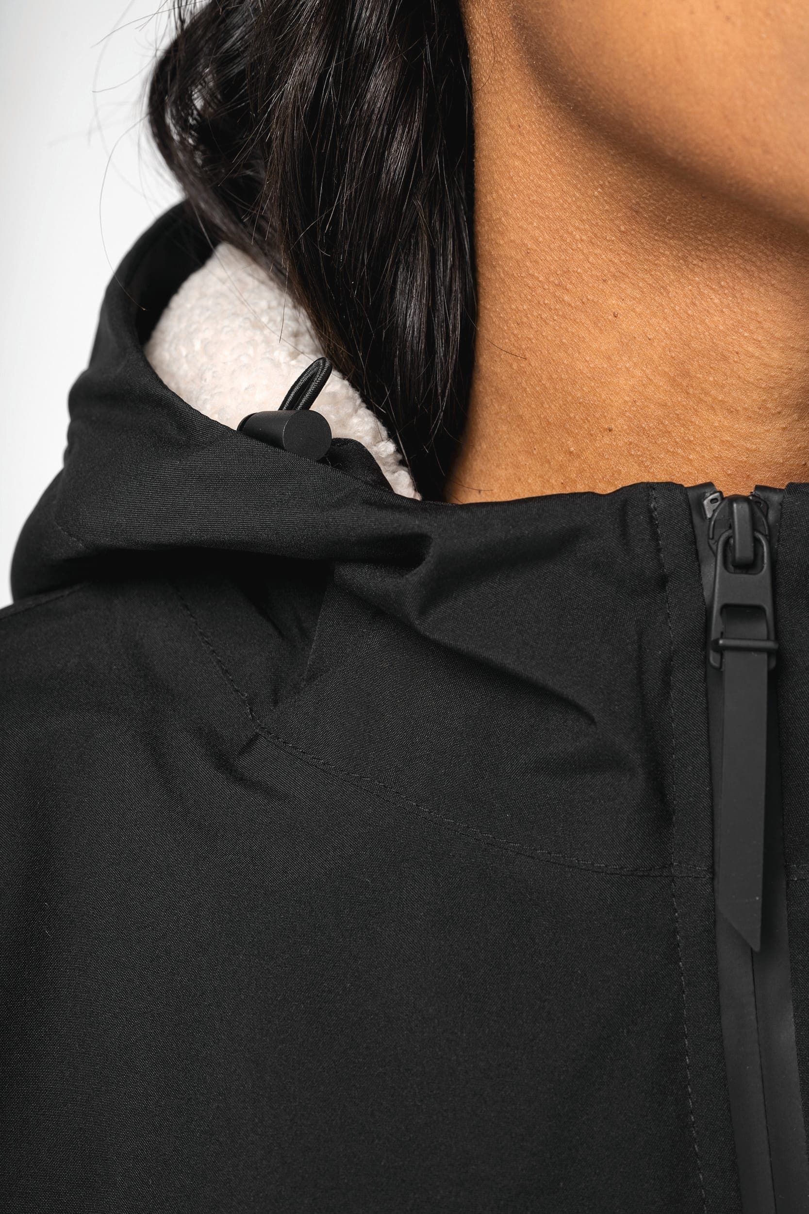 Veste écoresponsable imperméable doublée en sherpa unisexe en situation