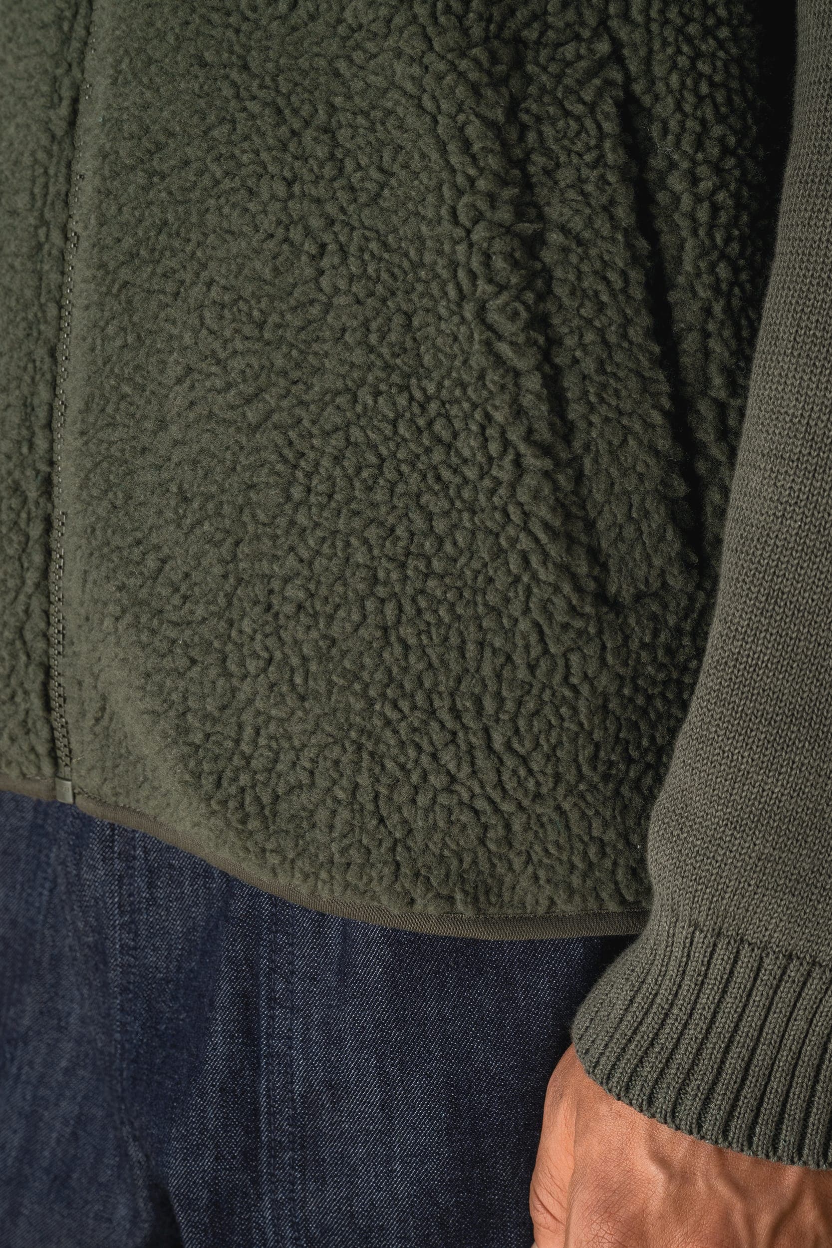 Veste sans manches en sherpa homme en situation