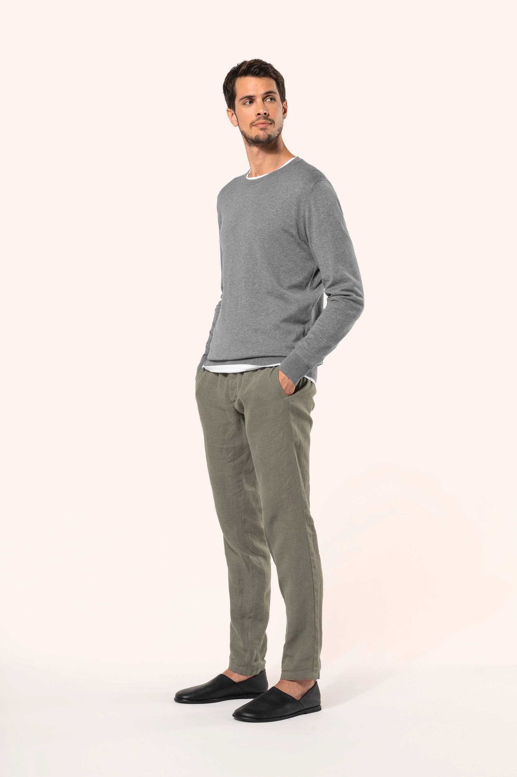 Pull Supima® col rond homme en situation