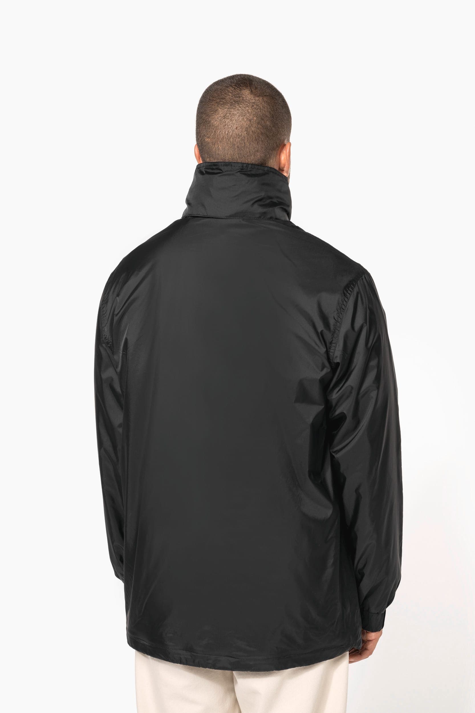 Coupe-vent doublé homme en situation