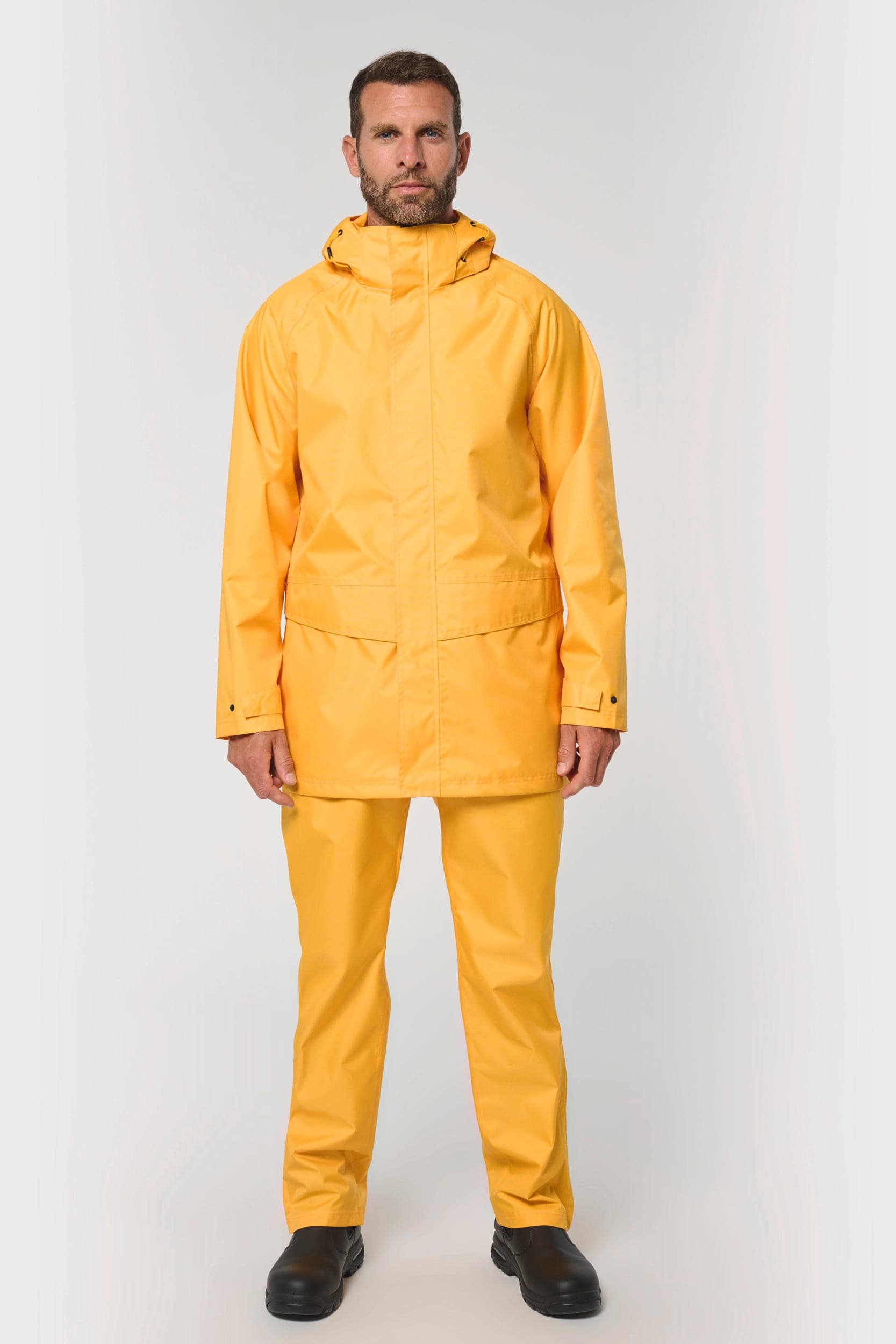 Veste de pluie unisexe en situation