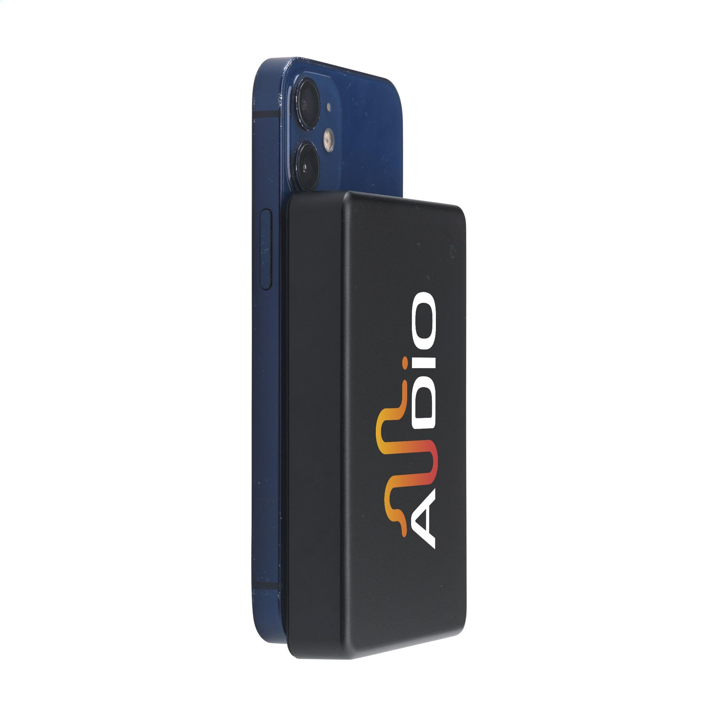 Powerbank Wireless RCS alu recyclé Magsafe 10000 en situation