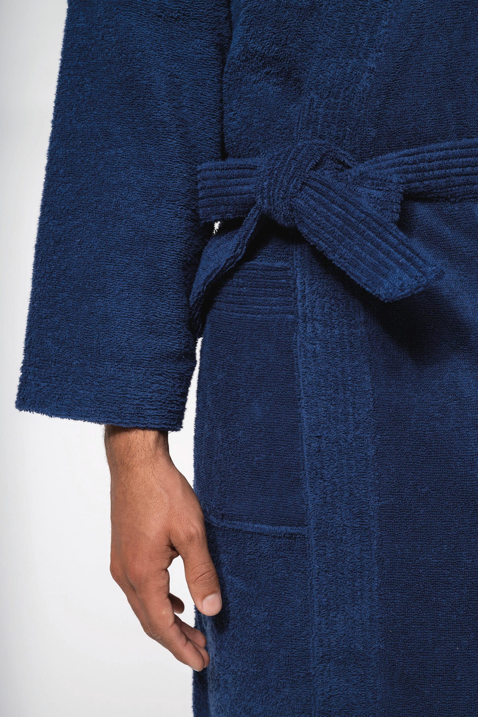 Peignoir col kimono en situation