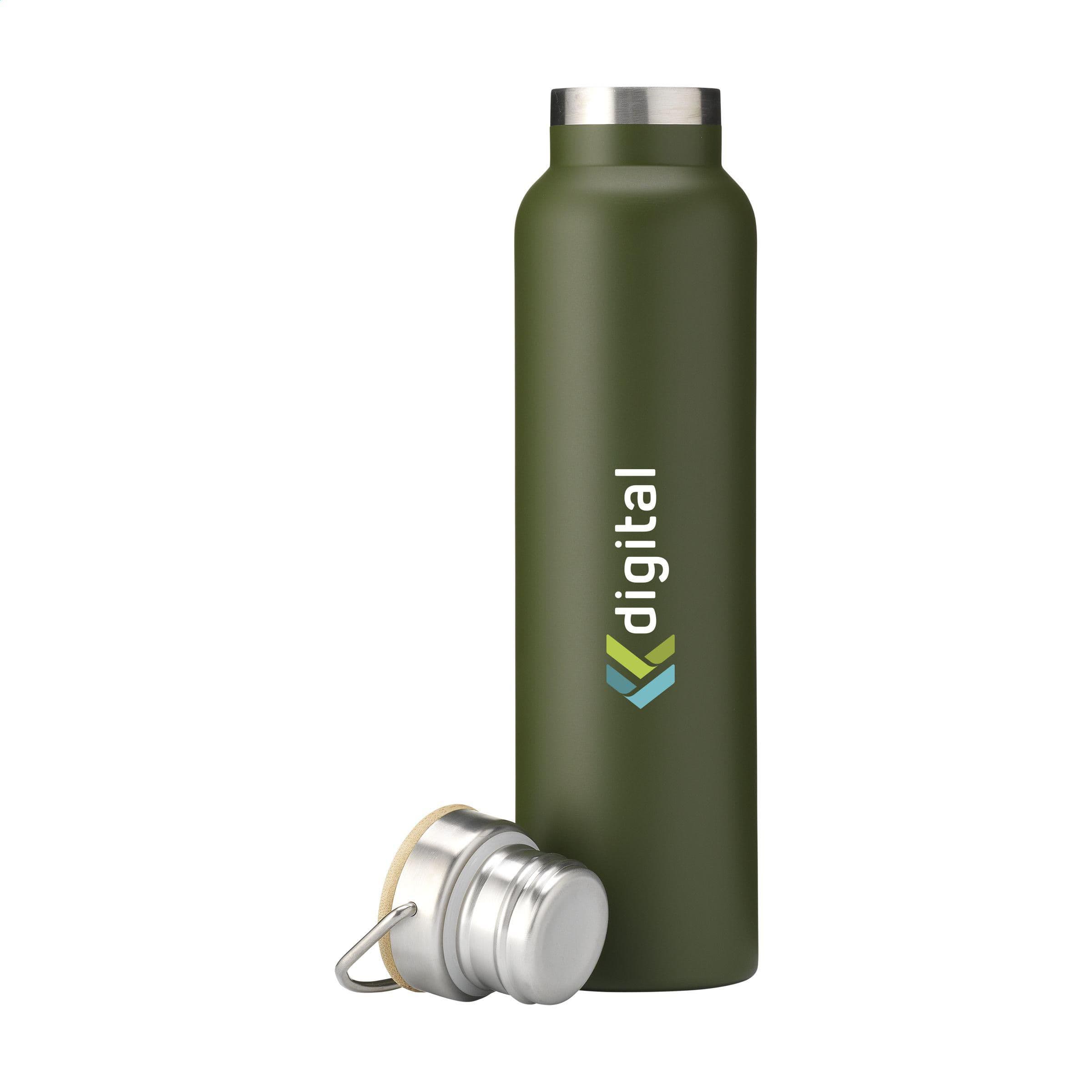 Bouteille Nordvik en acier recyclé RCS 750 ml en situation