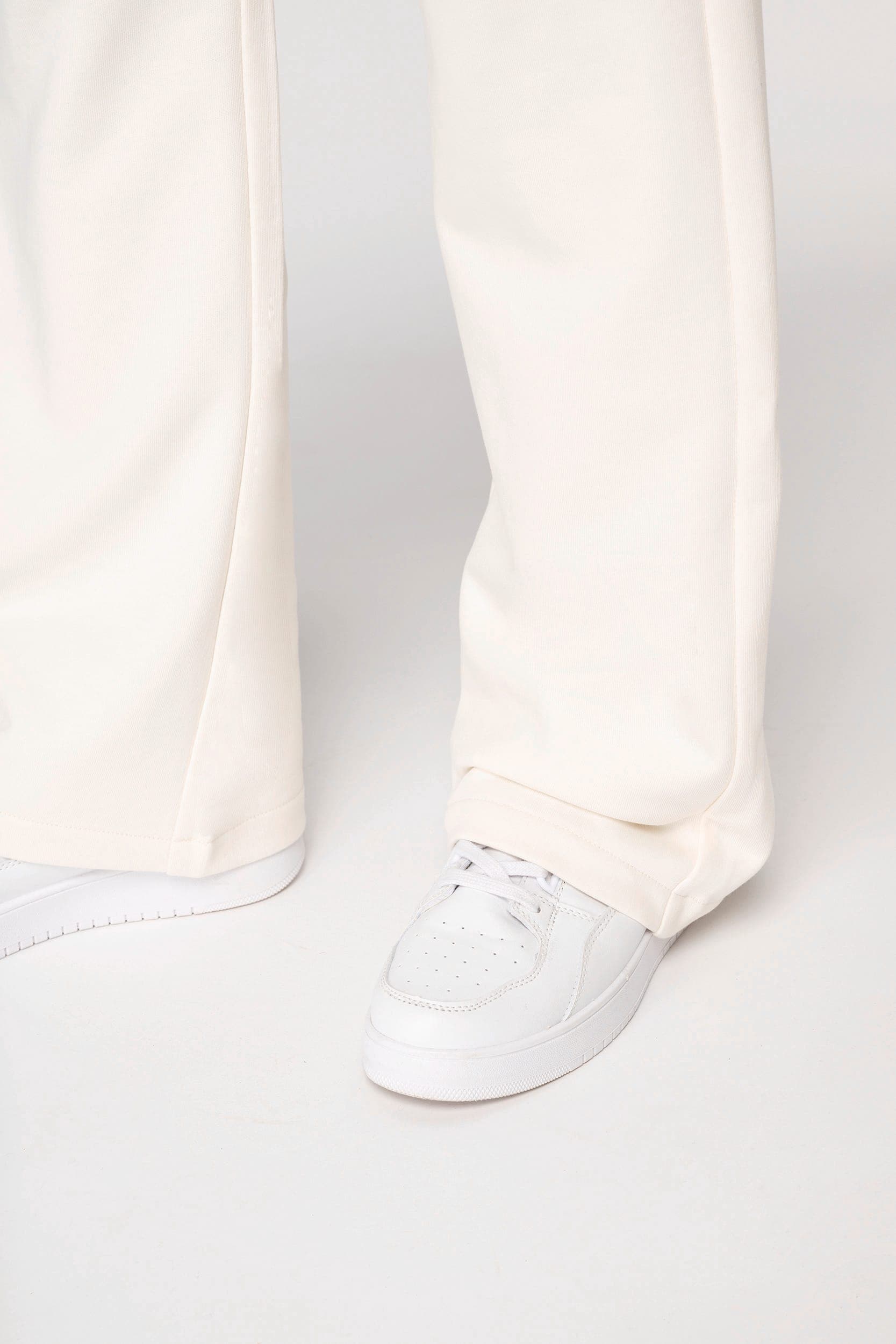Pantalon de jogging écoresponsable ample French Terry femme en situation