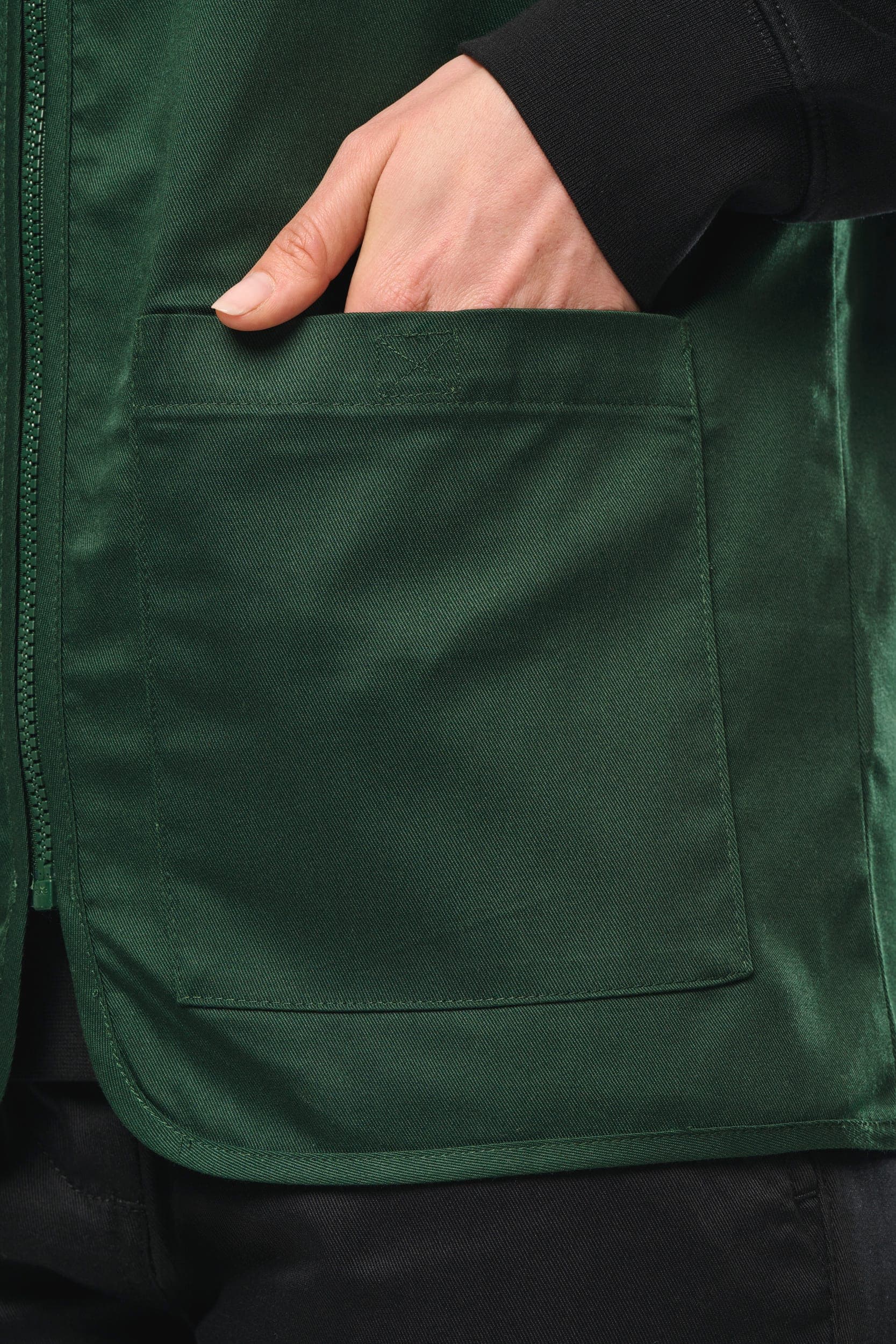 Gilet polycoton multipoches unisexe en situation