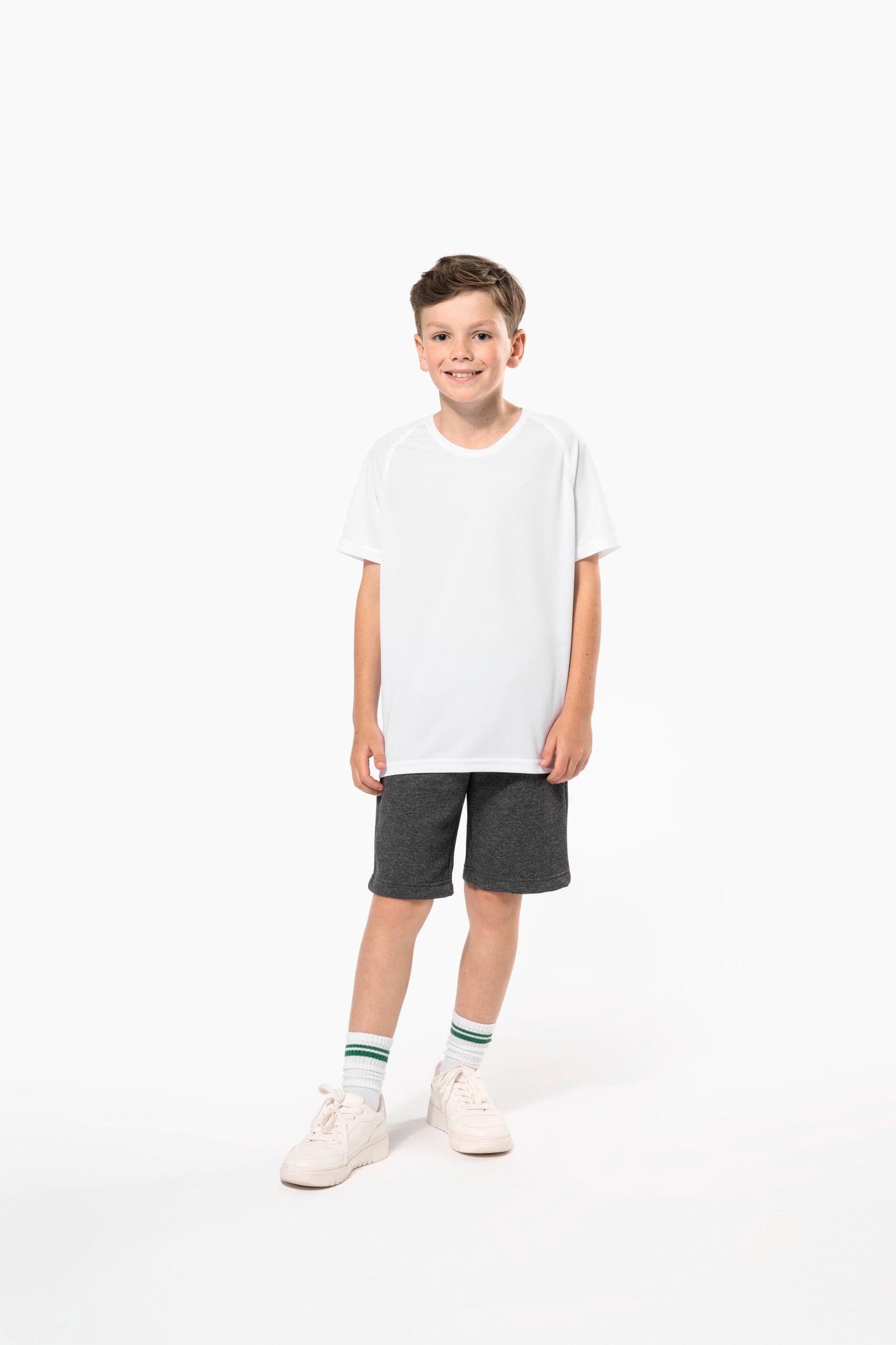 T-shirt sport manches courtes enfant en situation