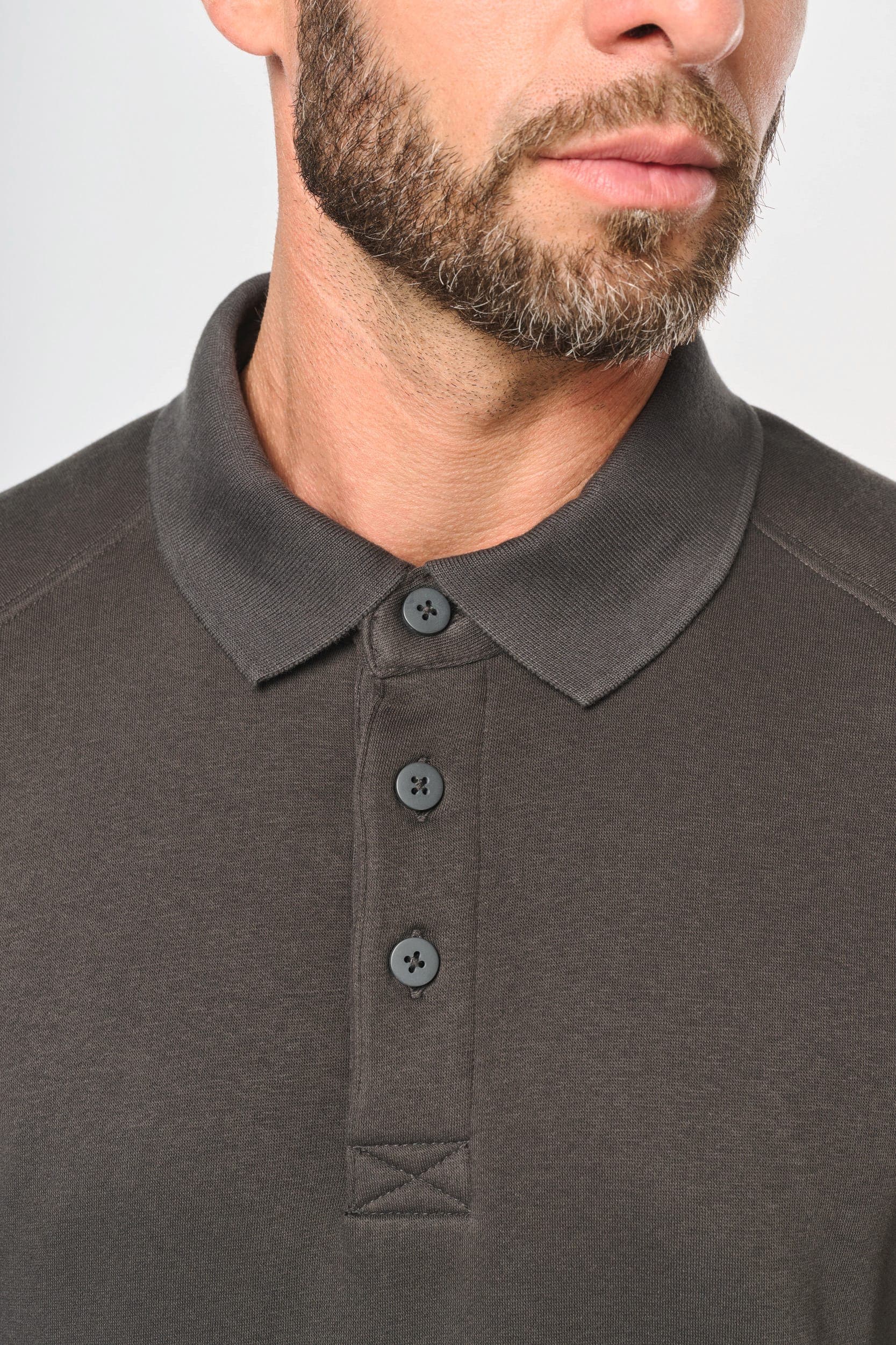 Sweat-shirt col polo homme en situation