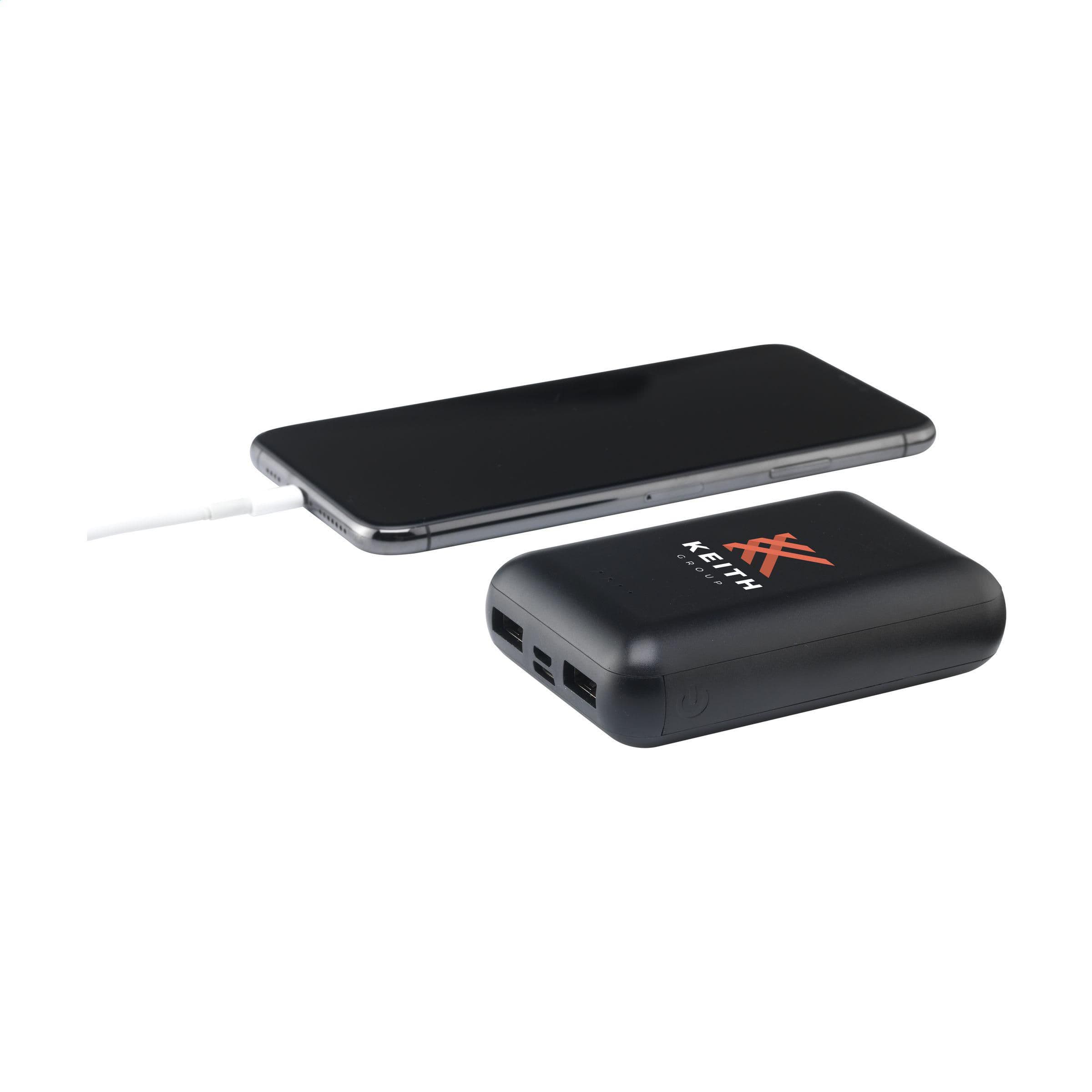 Powerbank sans fil RCS PocketPower ABS recyclé 10000 mAh en situation