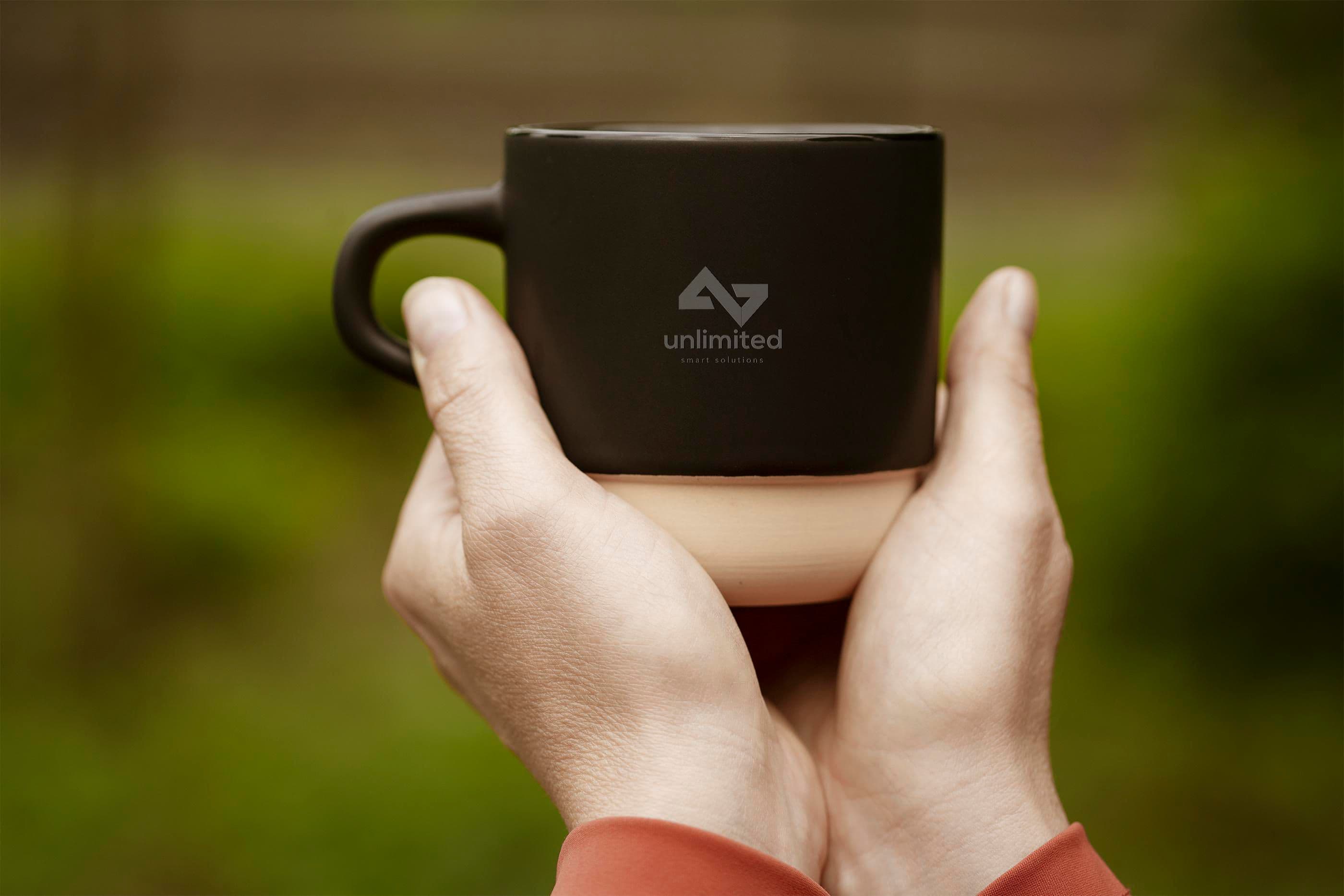 Mug Vivaldi noir 300 ml en situation