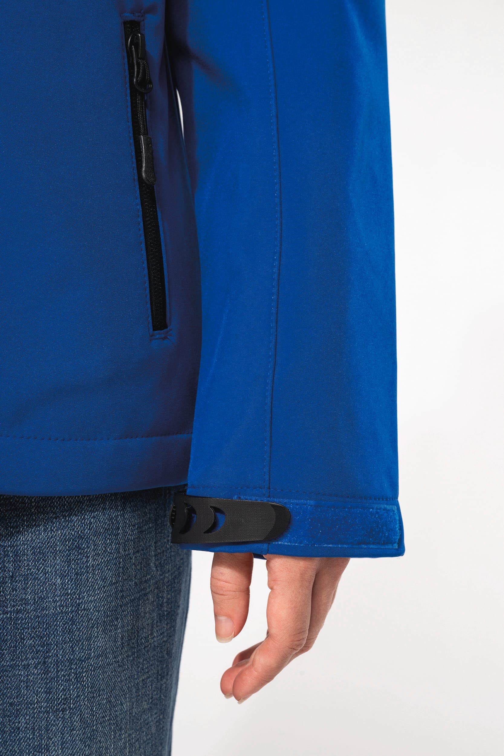 Parka softshell doublée capuche femme en situation