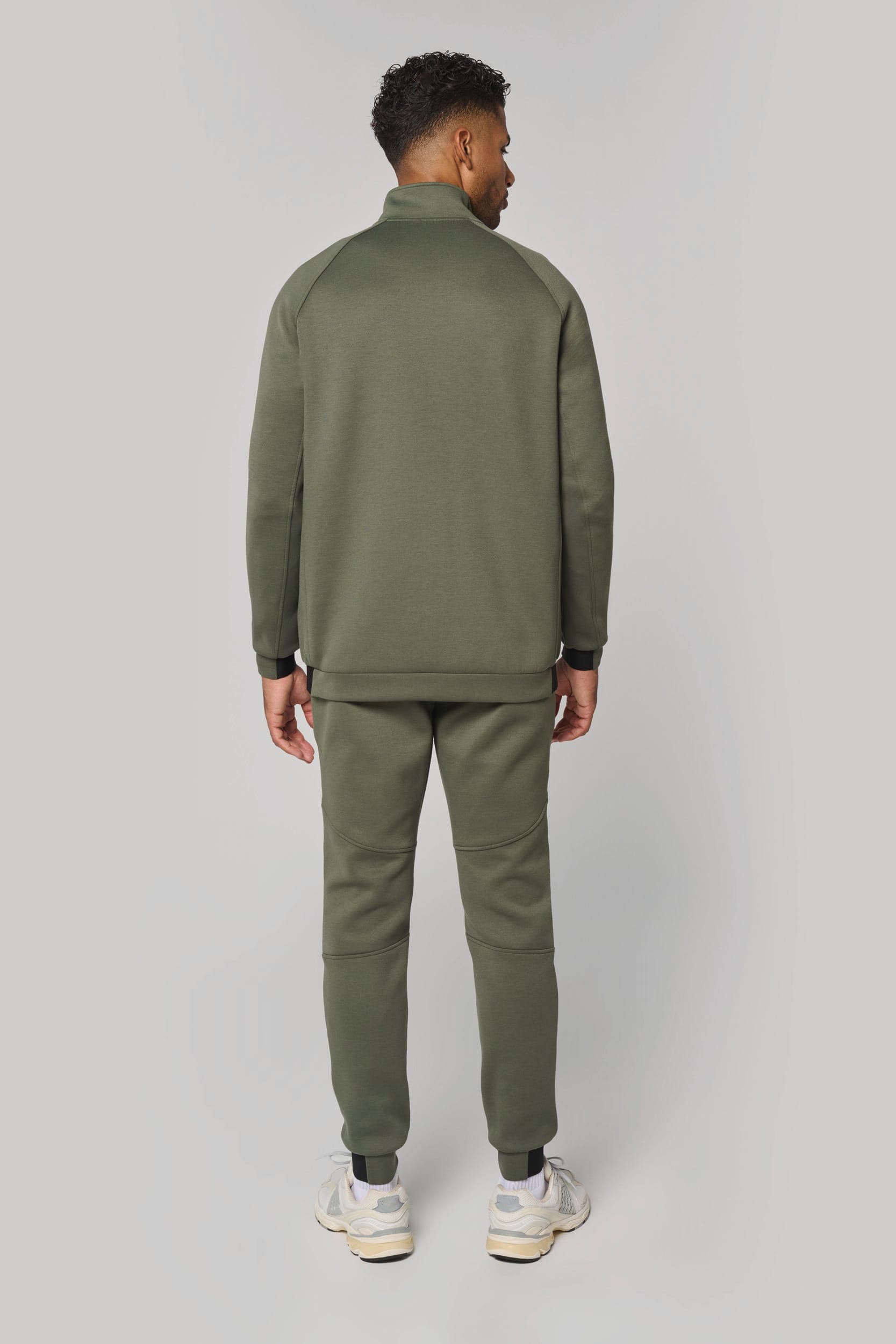 Veste à col montant homme en situation